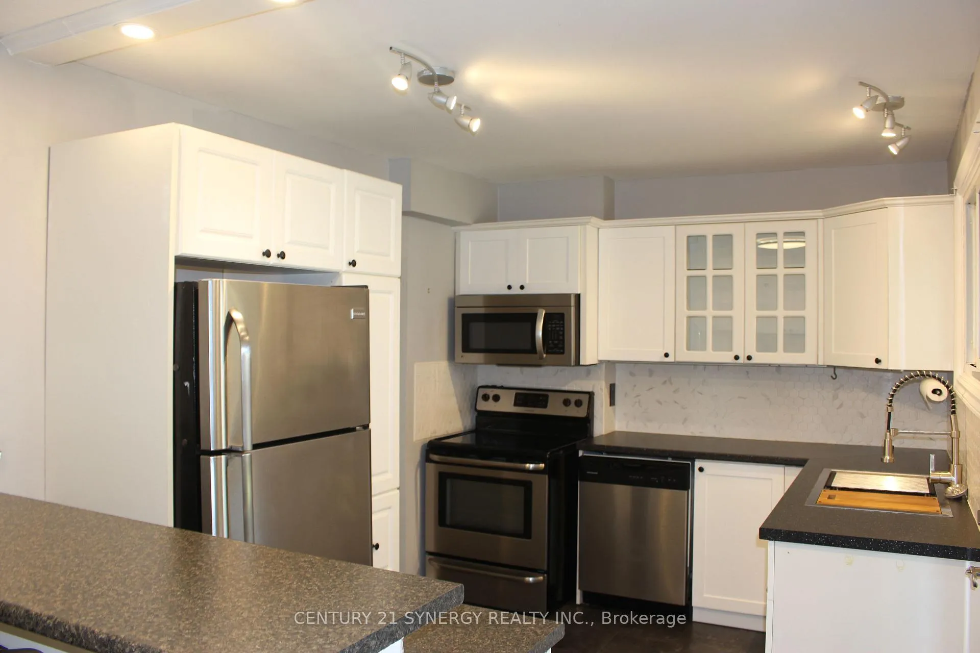 Photo 2 of 241 Wilfred Crescent, Arnprior, Arnprior — HOMEH