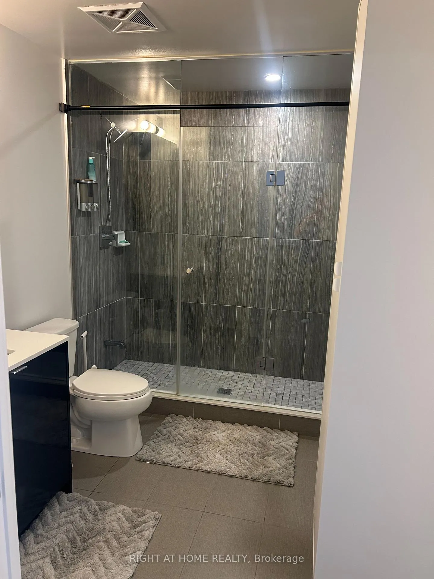 Photo 8 of Unit 211, 100 Eagle Rock Way, Vaughan, Rural Vaughan — HOMEH