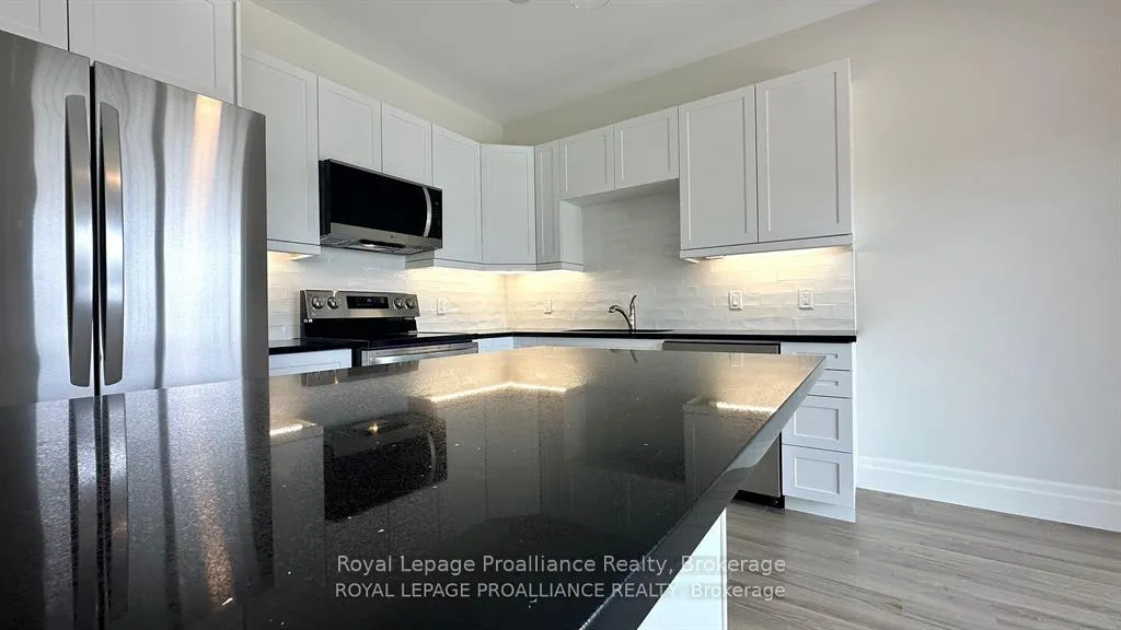 Photo 3 of 39 Markland Avenue, Prince Edward County, Picton Ward — HOMEH