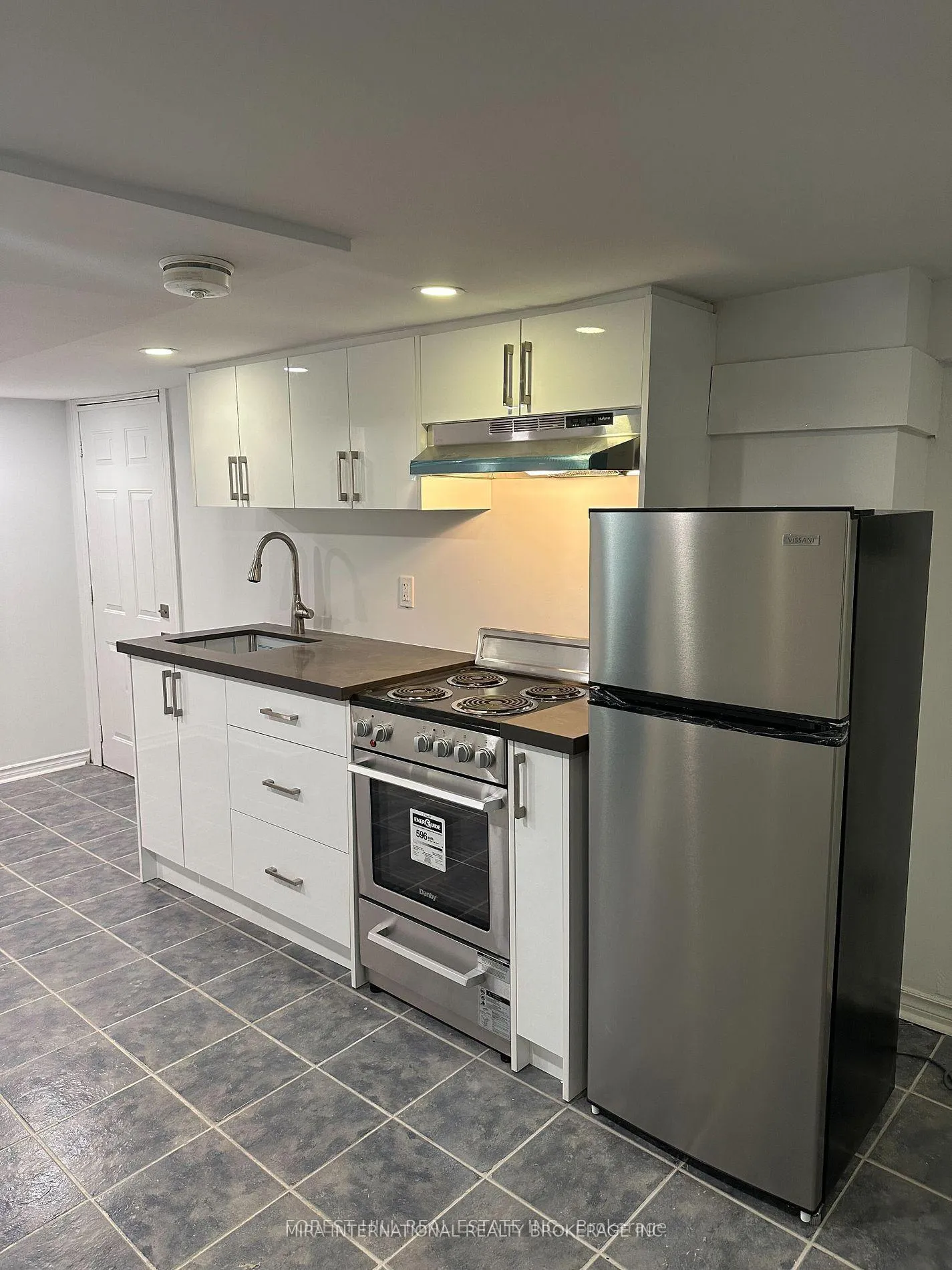 Photo 2 of Unit B1, 414 Dundas Street E, Toronto, Moss Park — HOMEH