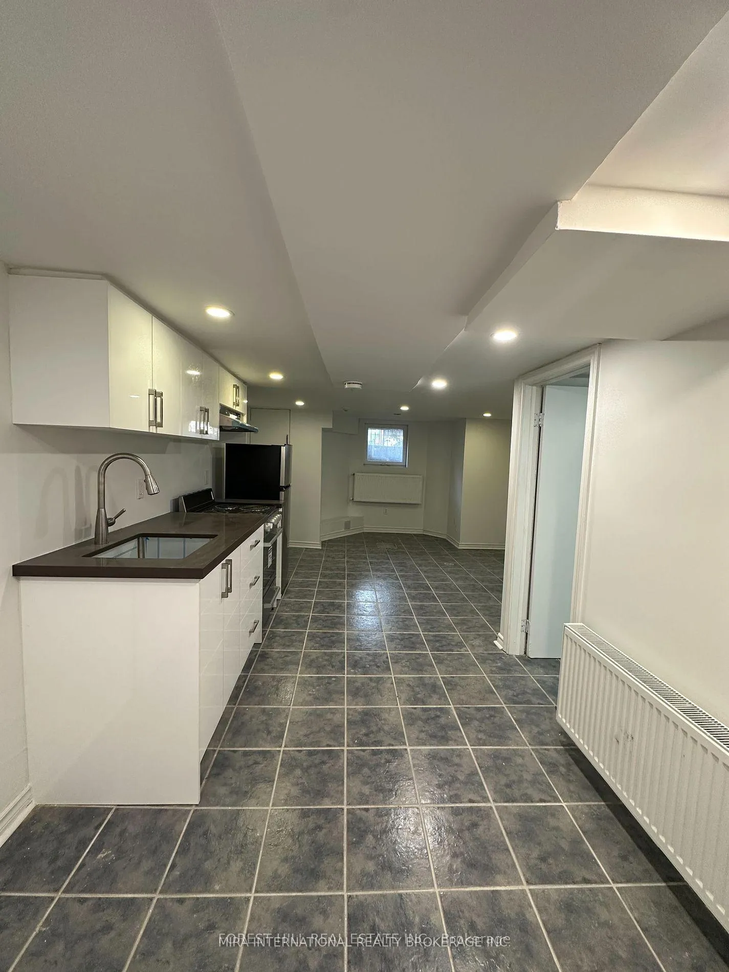 Photo 4 of Unit B1, 414 Dundas Street E, Toronto, Moss Park — HOMEH
