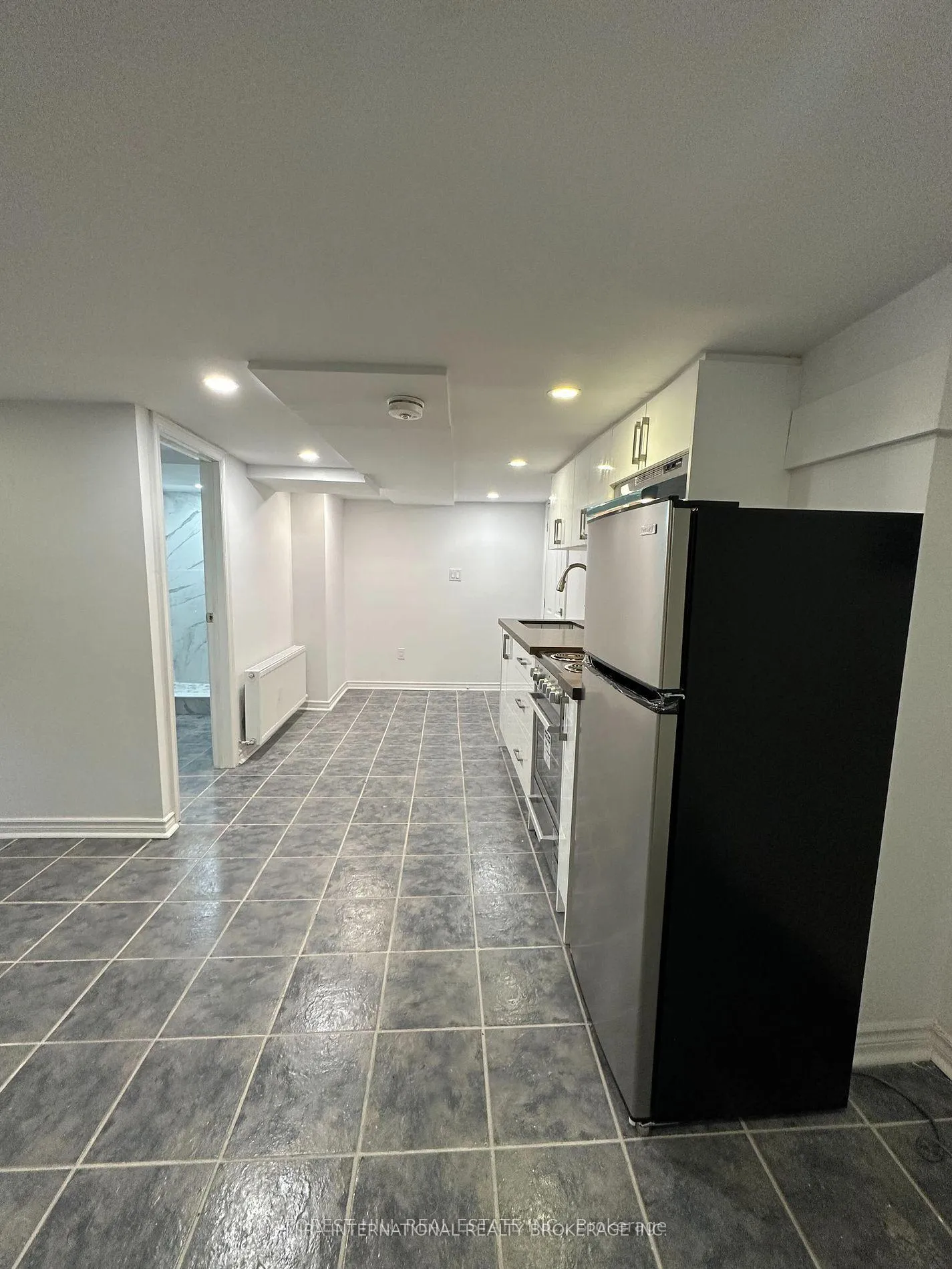 Photo 5 of Unit B1, 414 Dundas Street E, Toronto, Moss Park — HOMEH