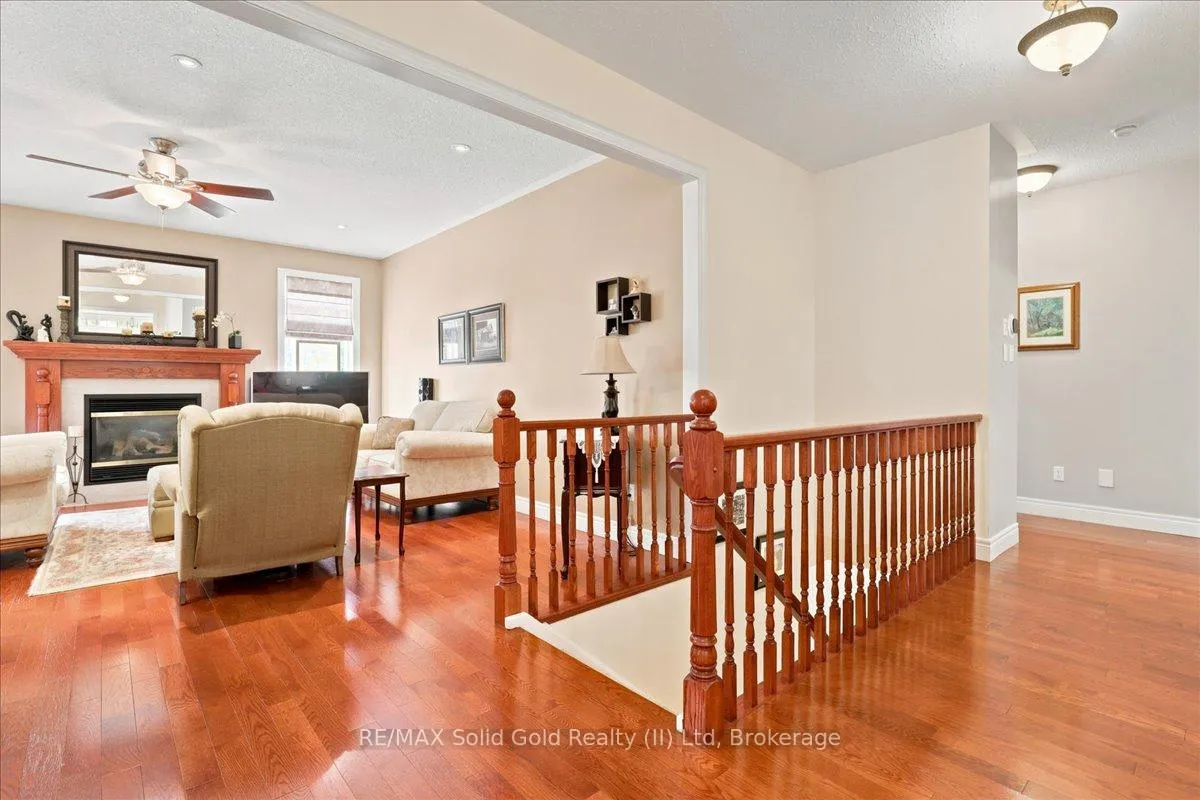 Photo 10 of 215 Terrace Wood Crescent, Kitchener, Pioneer Tower West — HOMEH