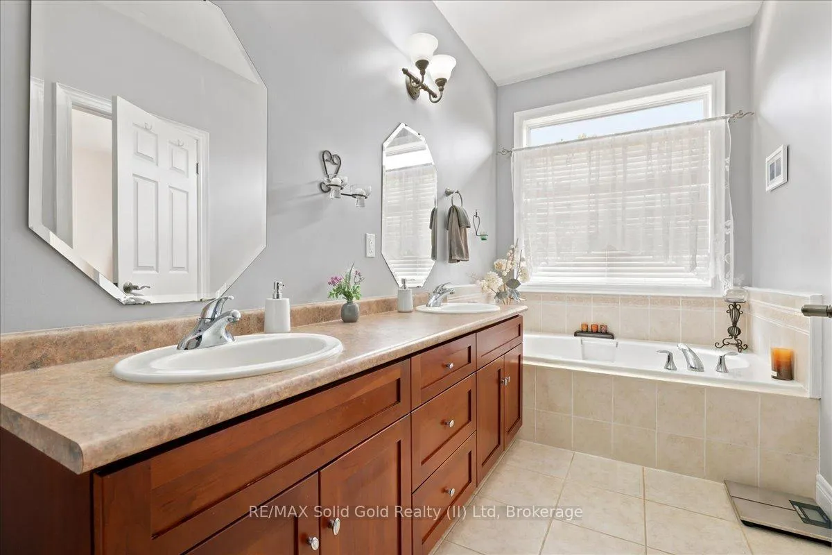 Photo 28 of 215 Terrace Wood Crescent, Kitchener, Pioneer Tower West — HOMEH