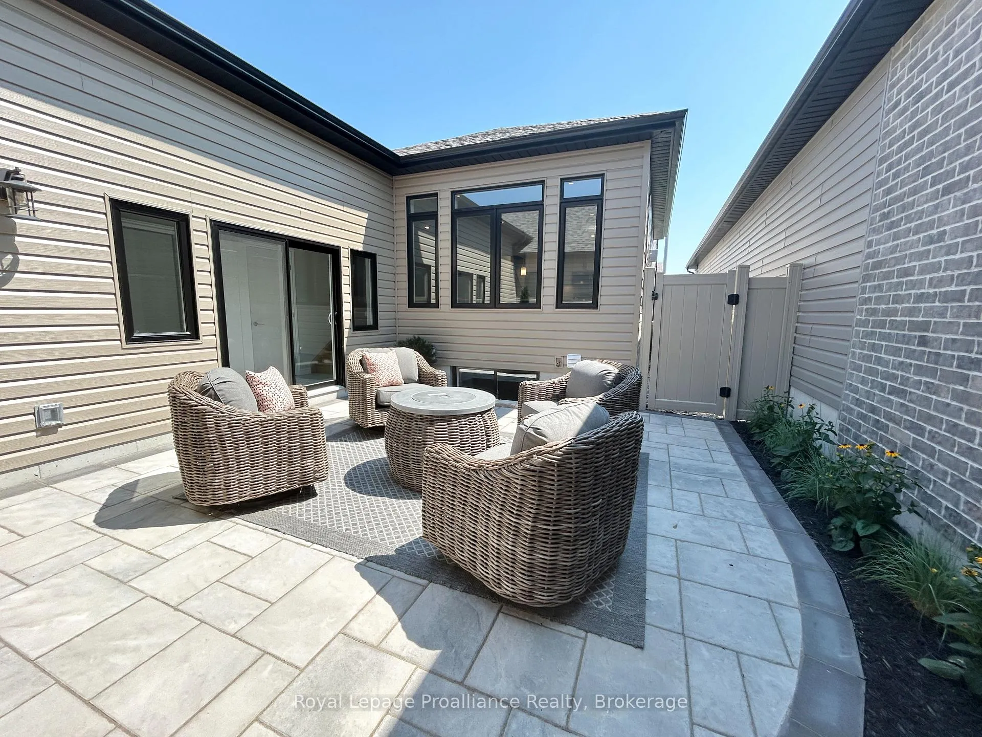 Photo 13 of 79 Athabaska Drive, Belleville, Thurlow Ward — HOMEH