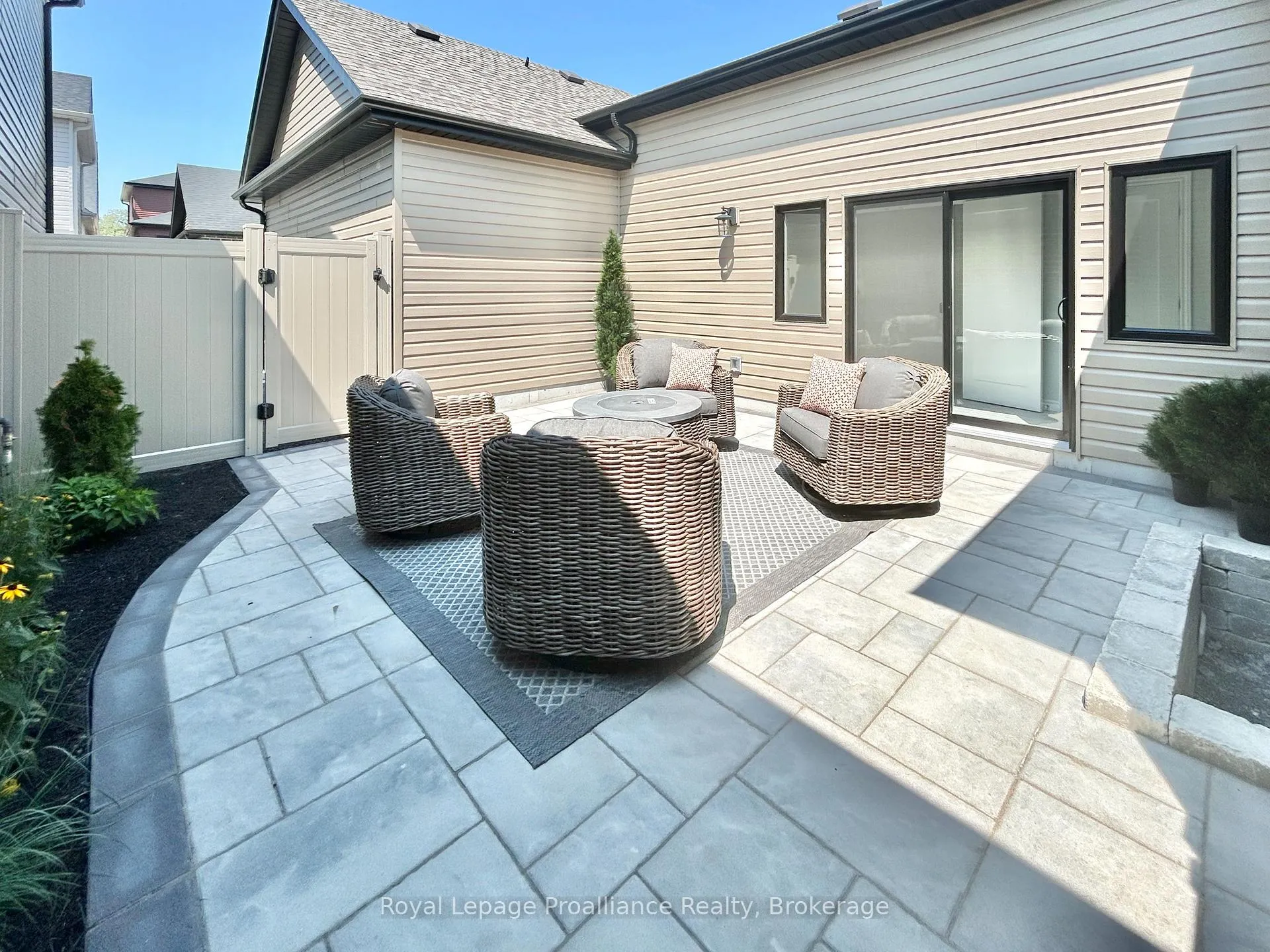 Photo 15 of 79 Athabaska Drive, Belleville, Thurlow Ward — HOMEH