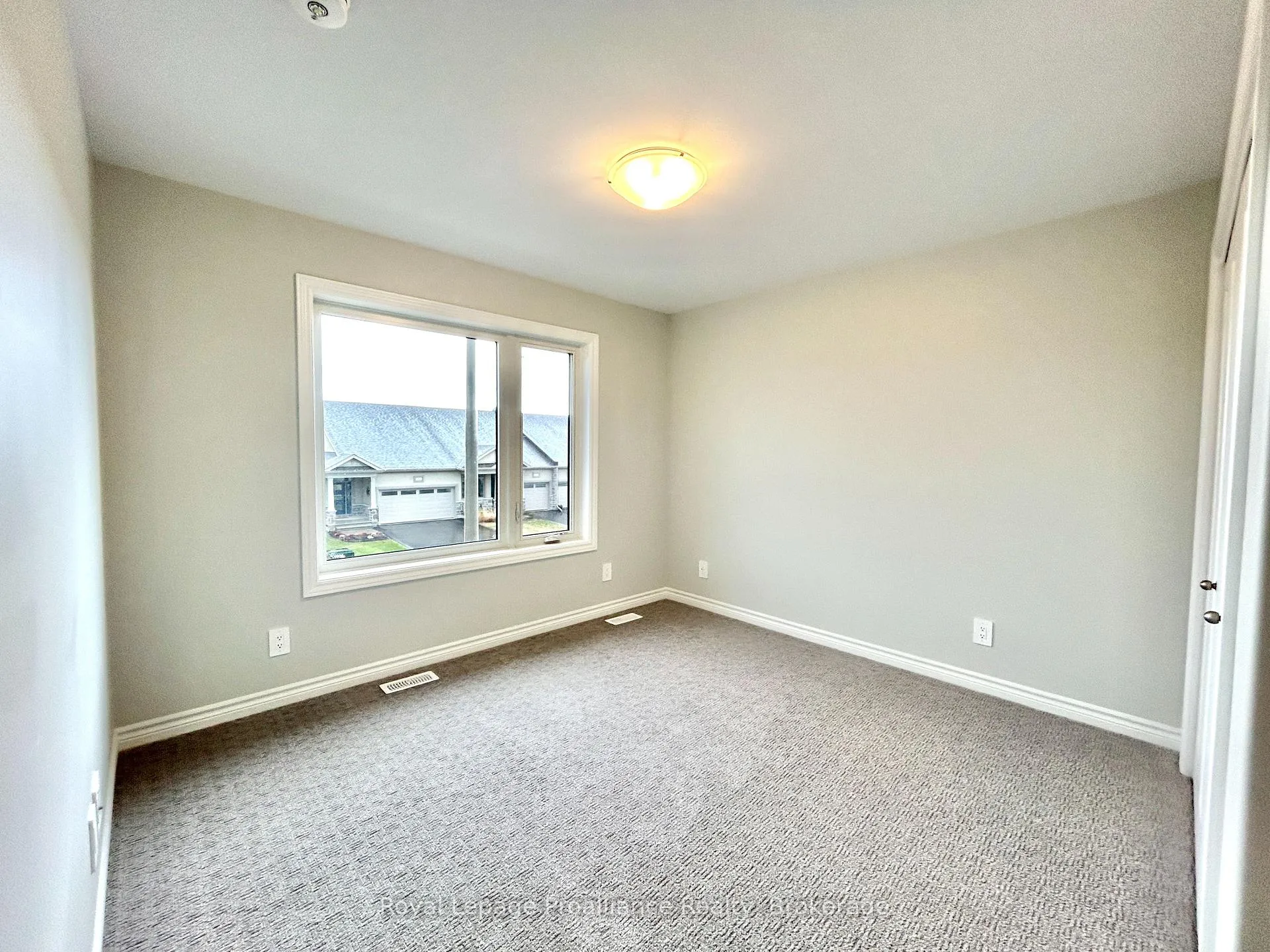 Photo 18 of 79 Athabaska Drive, Belleville, Thurlow Ward — HOMEH