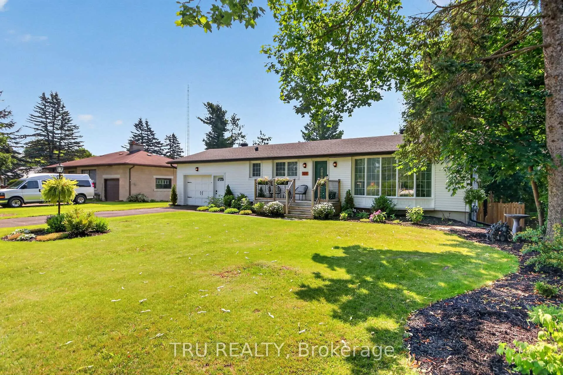 Photo 3 of 123 Main Street, North Dundas, North Dundas (Winchester) Twp — HOMEH