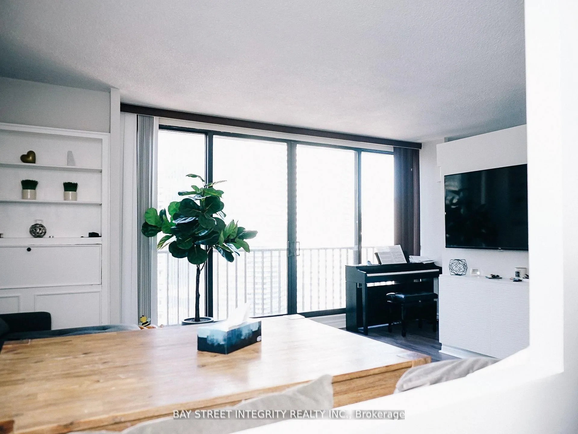 Photo 5 of Unit 3013, 33 Harbour Square, Toronto, Waterfront Communities — HOMEH