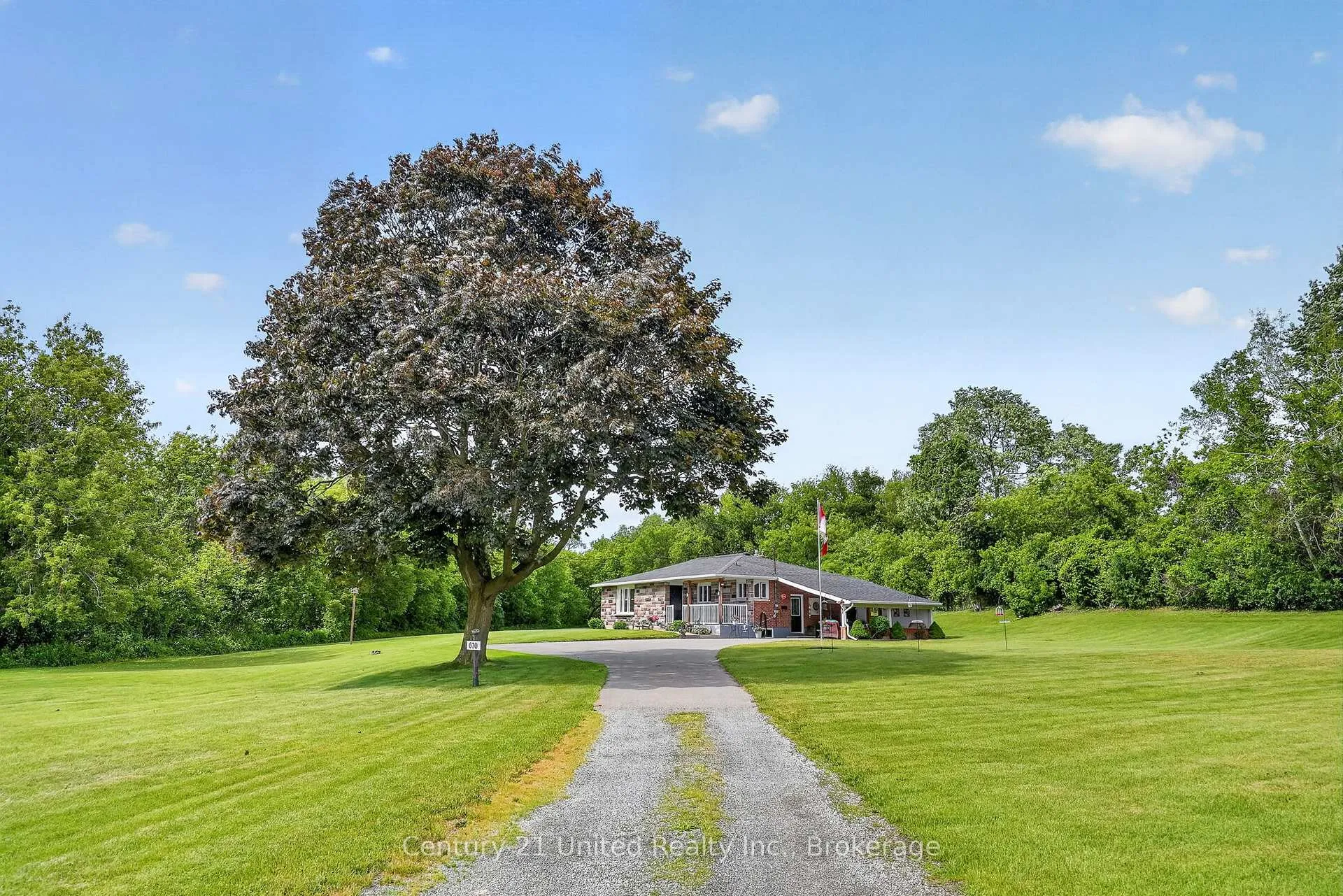 Photo 2 of 670 William Street, Cobourg — HOMEH