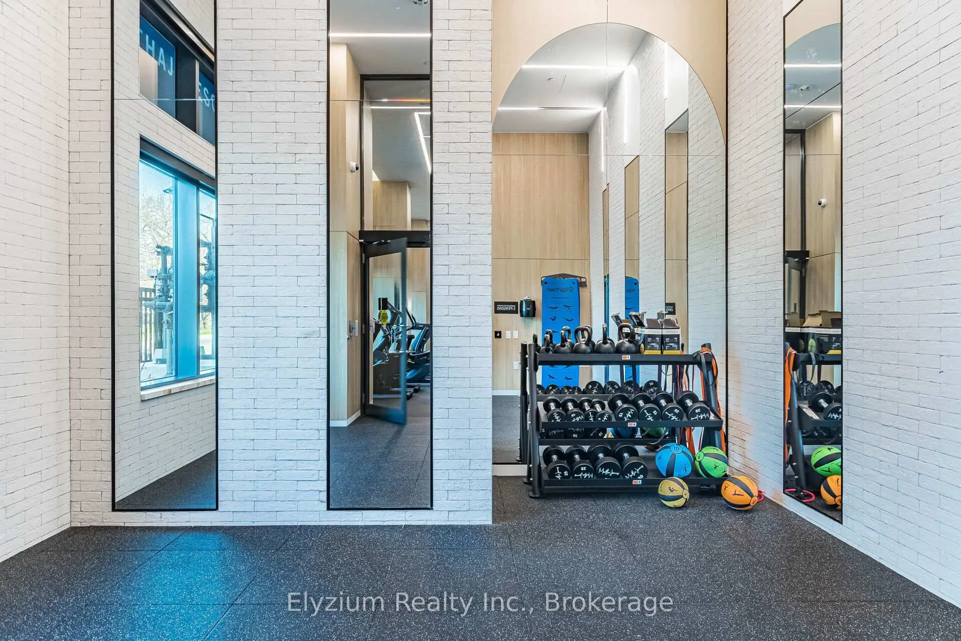 Photo 30 of Unit 1111, 2088 James Street, Burlington, Brant — HOMEH