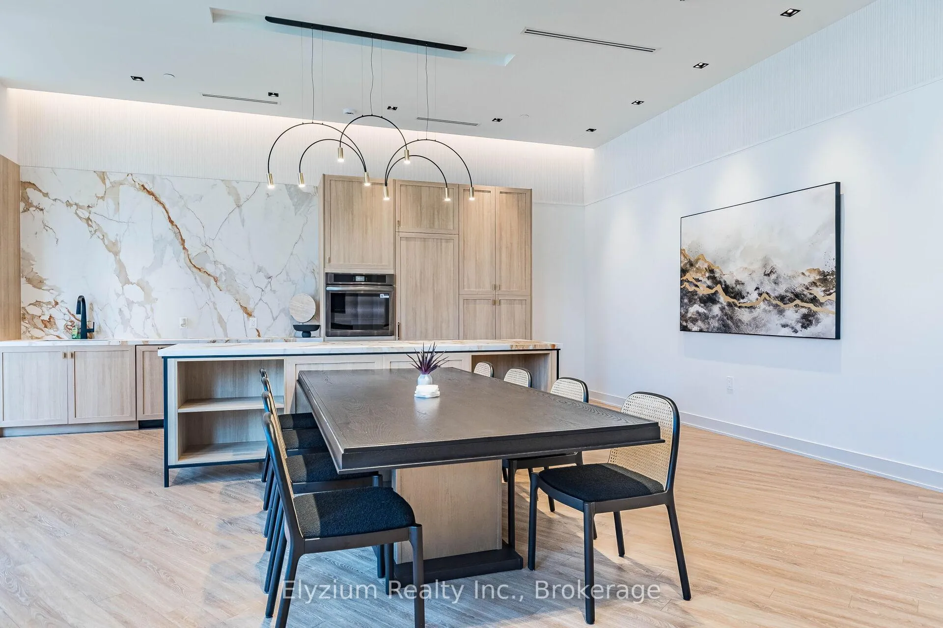Photo 31 of Unit 1111, 2088 James Street, Burlington, Brant — HOMEH
