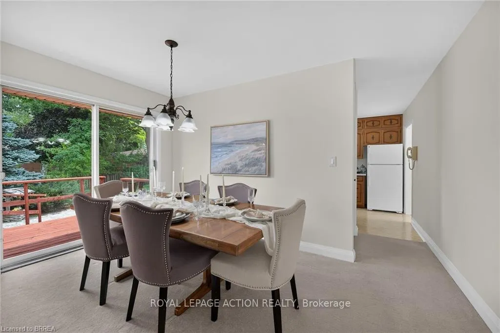 Photo 9 of 21 Brier Crescent, Brantford — HOMEH