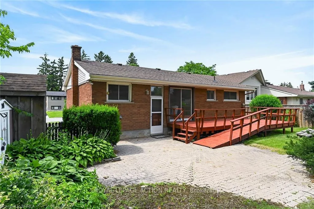 Photo 36 of 21 Brier Crescent, Brantford — HOMEH