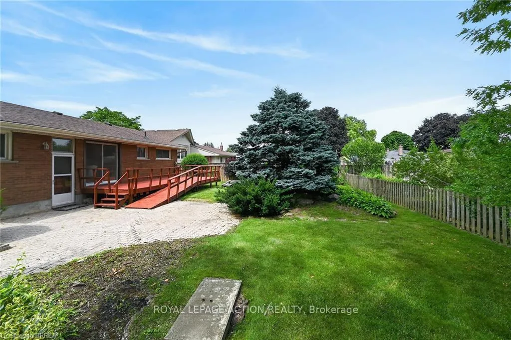 Photo 40 of 21 Brier Crescent, Brantford — HOMEH