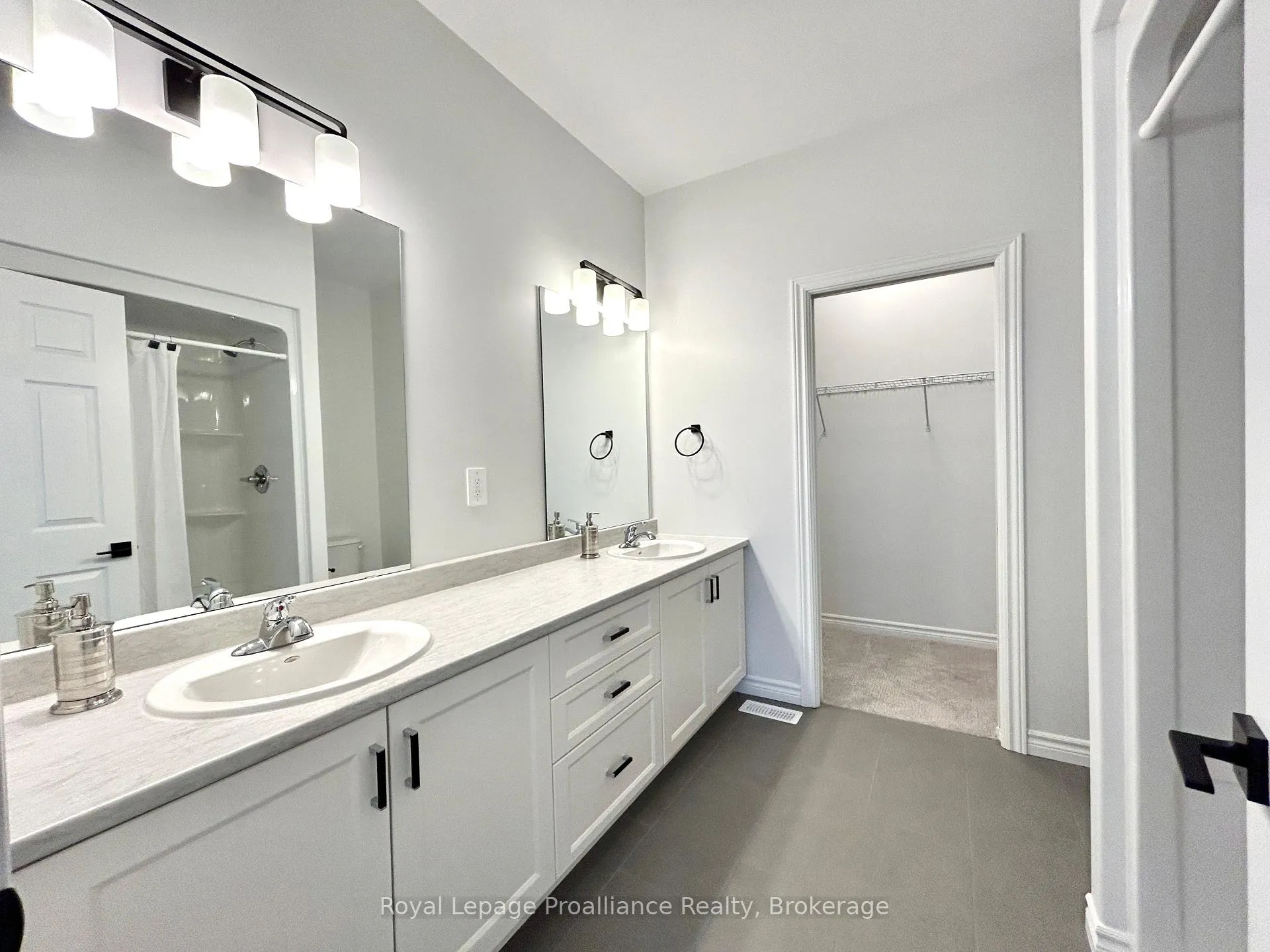 Photo 6 of 33 Athabaska Drive, Belleville, Thurlow Ward — HOMEH