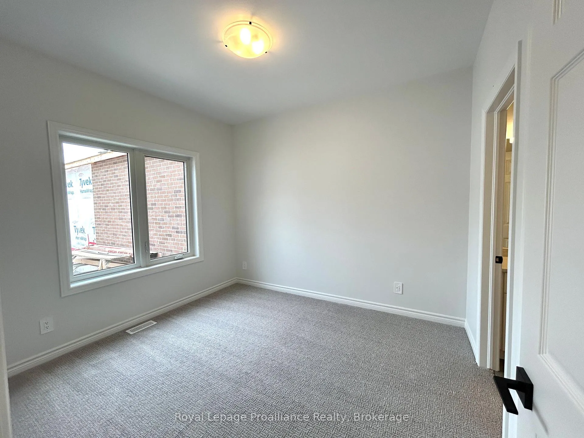 Photo 12 of 33 Athabaska Drive, Belleville, Thurlow Ward — HOMEH