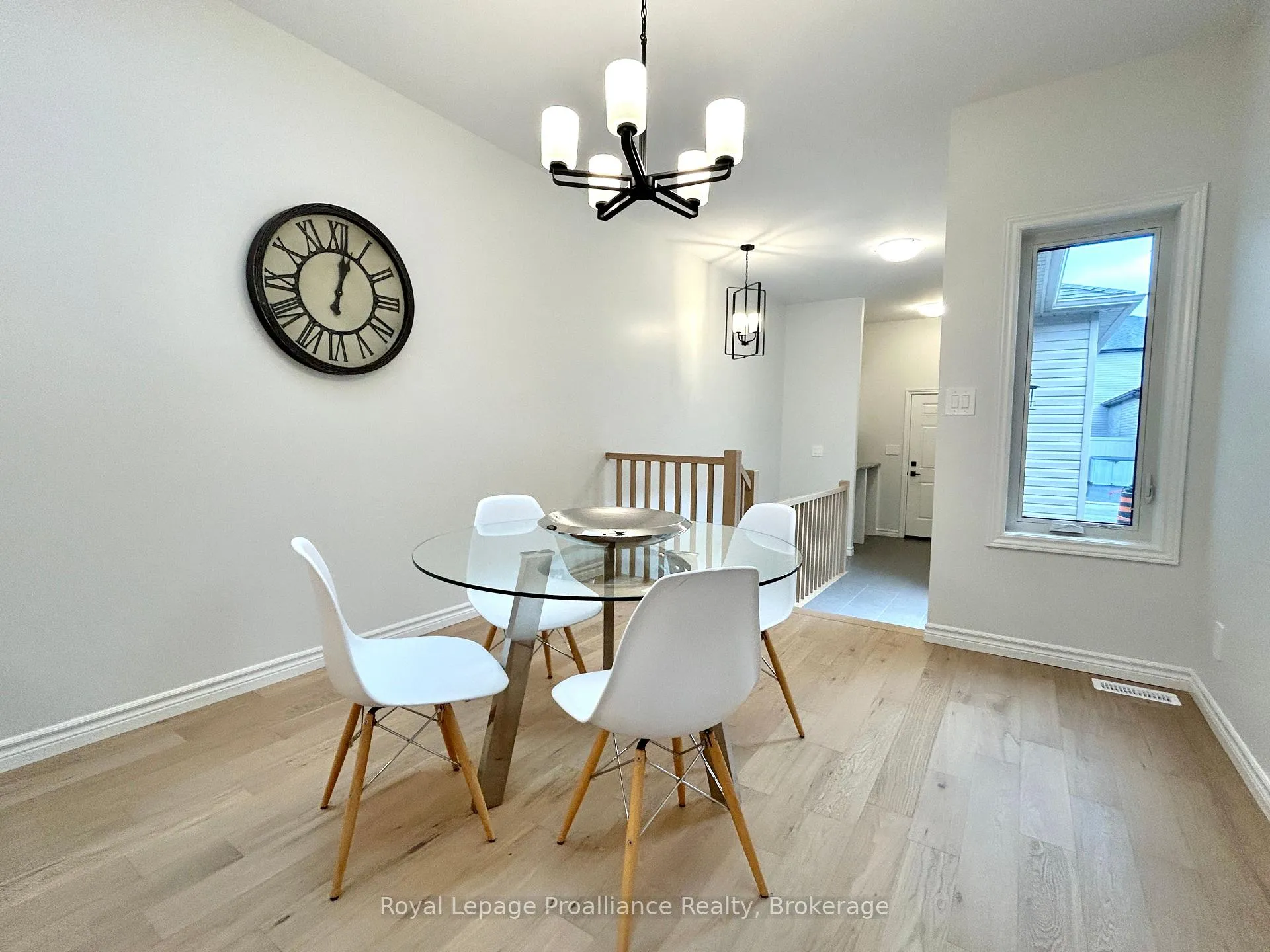 Photo 15 of 33 Athabaska Drive, Belleville, Thurlow Ward — HOMEH