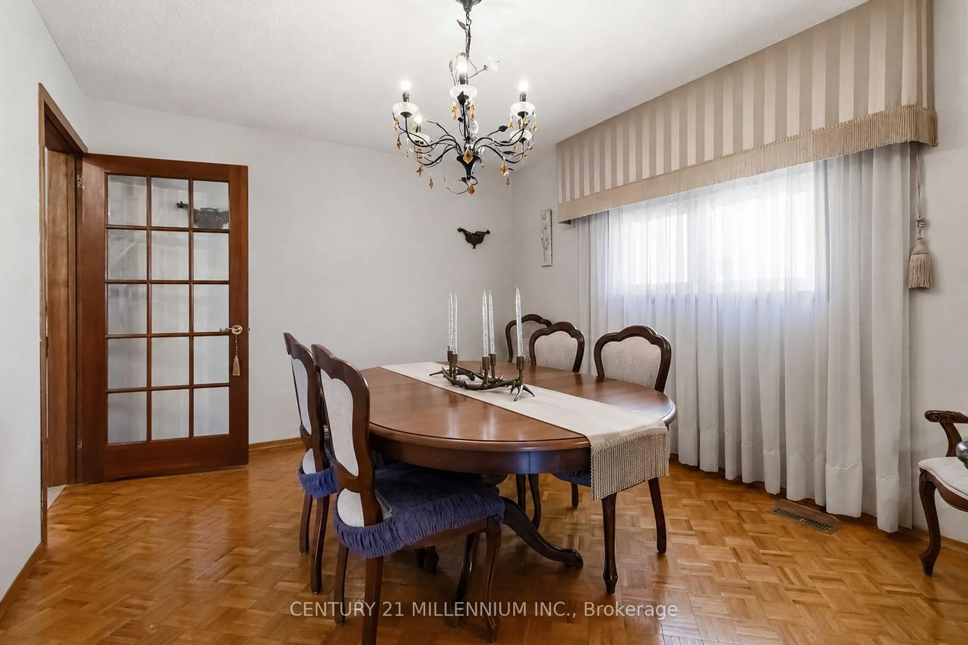 Photo 9 of 83 Sunforest Drive, Brampton, Heart Lake West — HOMEH