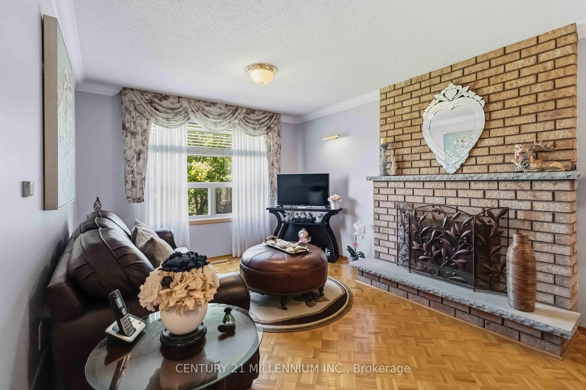 Photo 15 of 83 Sunforest Drive, Brampton, Heart Lake West — HOMEH