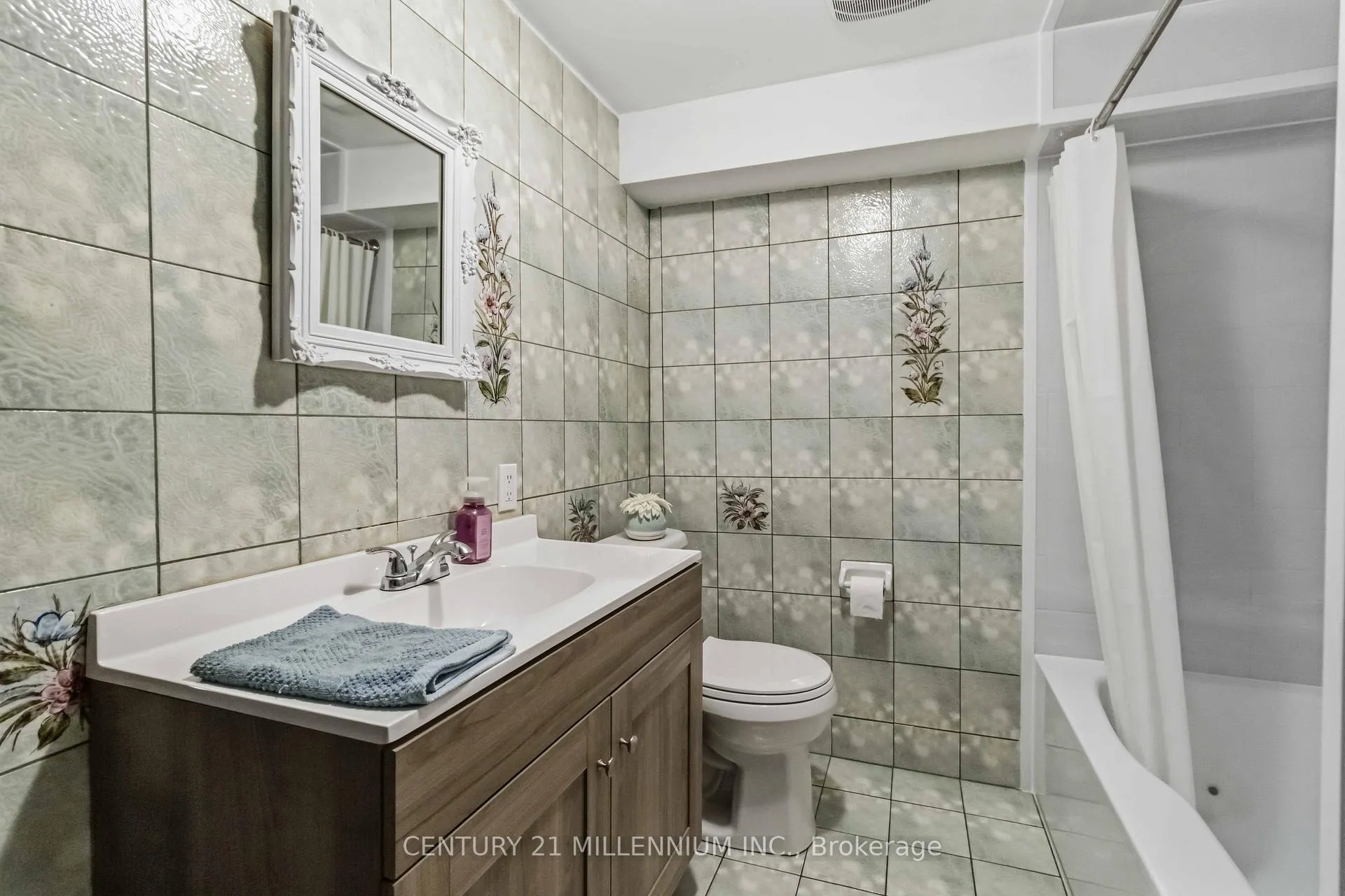 Photo 41 of 83 Sunforest Drive, Brampton, Heart Lake West — HOMEH