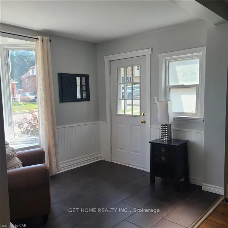 Photo 3 of 60 Stanley St, Cambridge, Southwood - Kinbridge — HOMEH