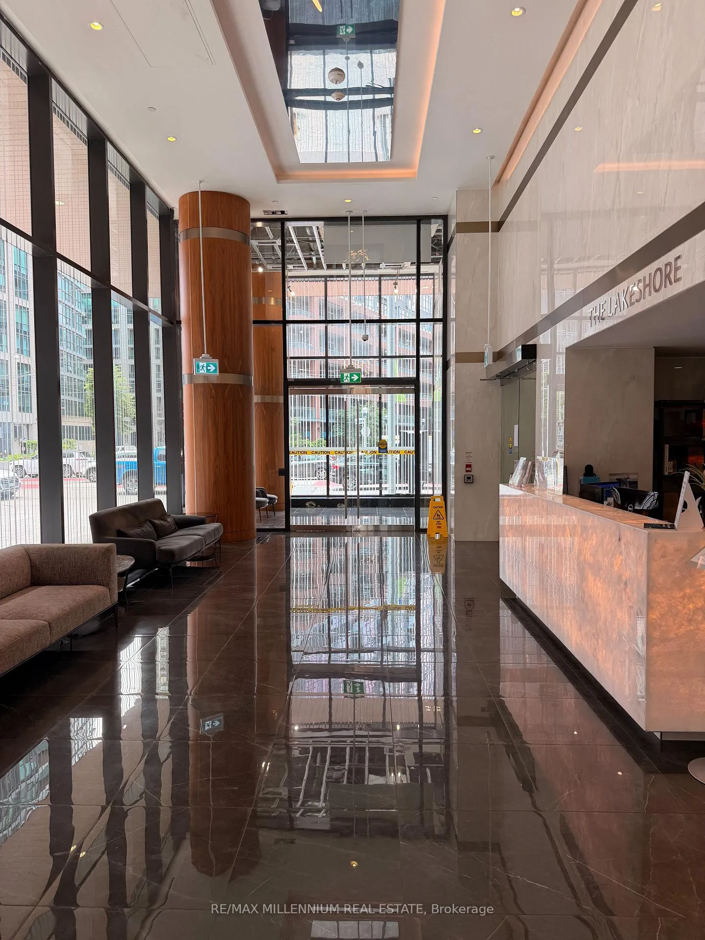 Photo 2 of Unit 2807, 19 Bathurst Street, Toronto, Waterfront Communities — HOMEH