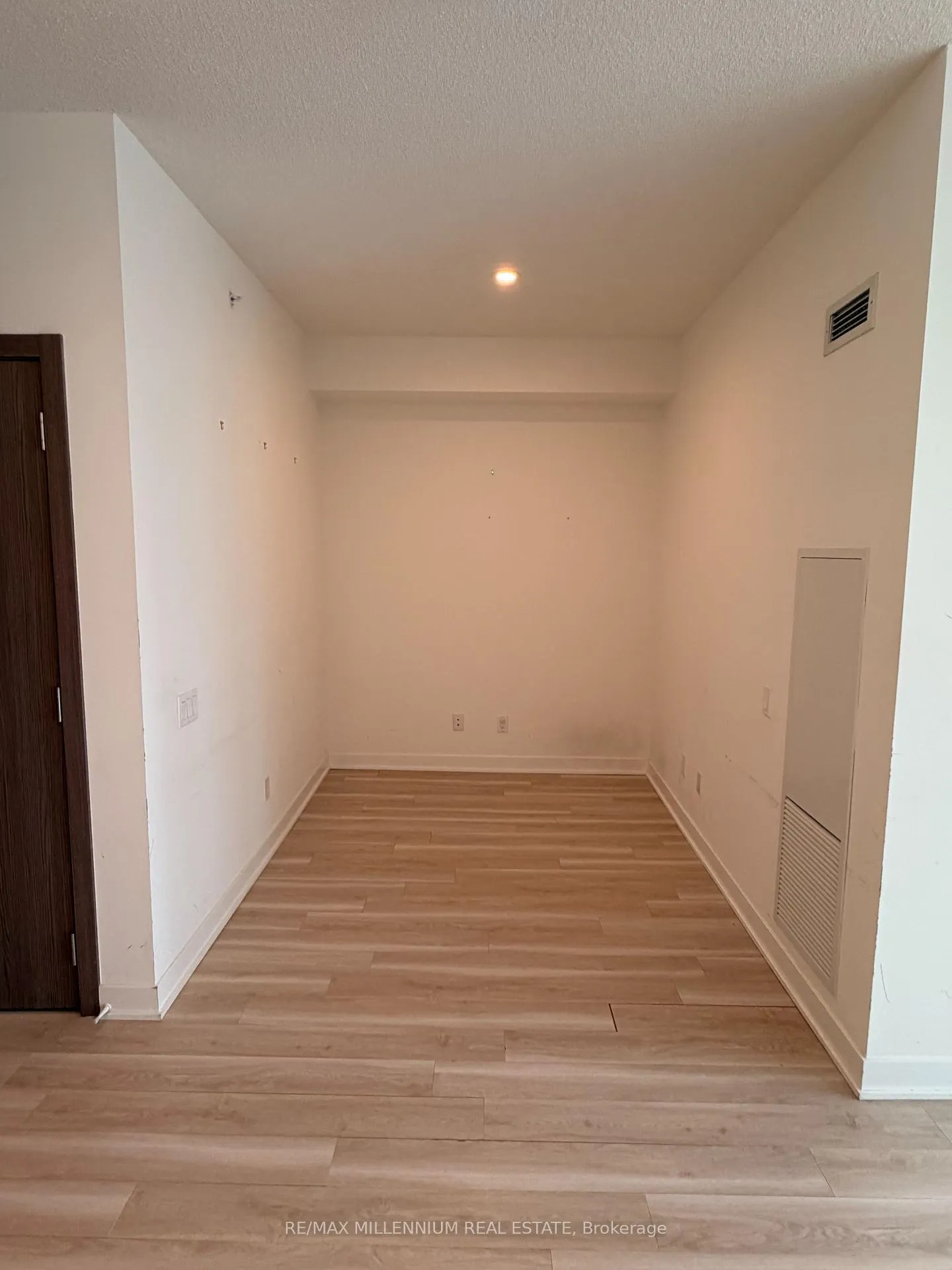 Photo 6 of Unit 2807, 19 Bathurst Street, Toronto, Waterfront Communities — HOMEH