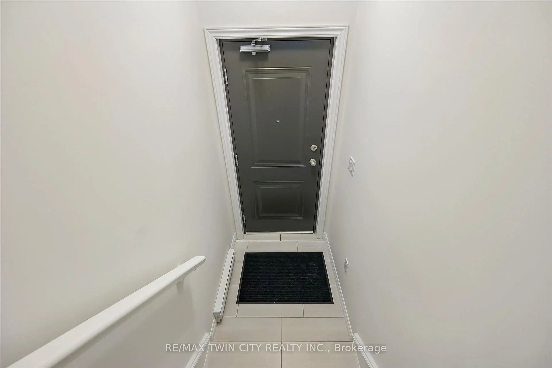 Photo 3 of 80 Lomond Lane, Kitchener, Huron Park — HOMEH