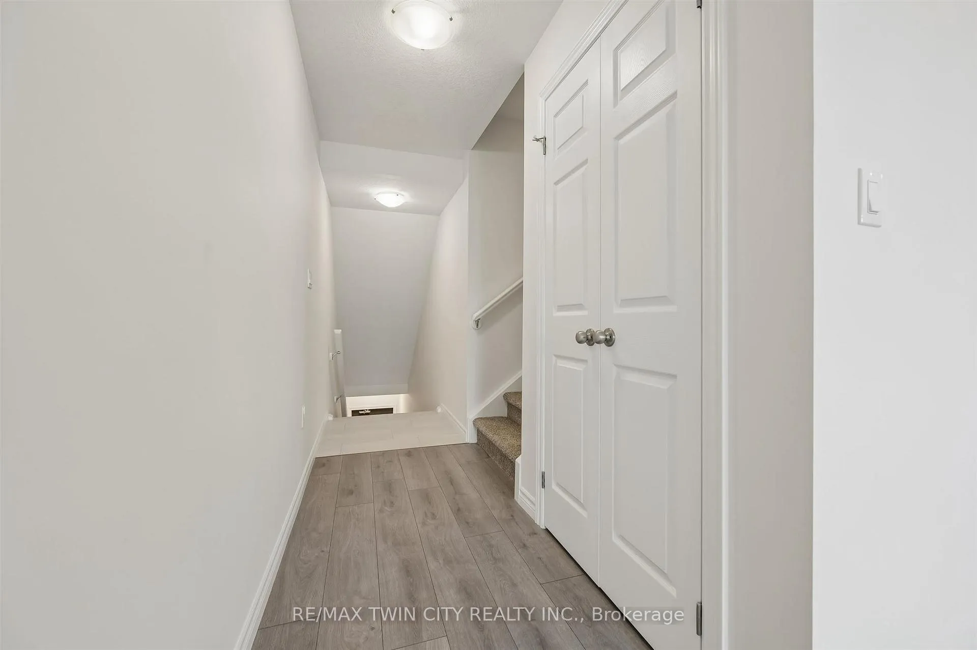 Photo 4 of 80 Lomond Lane, Kitchener, Huron Park — HOMEH