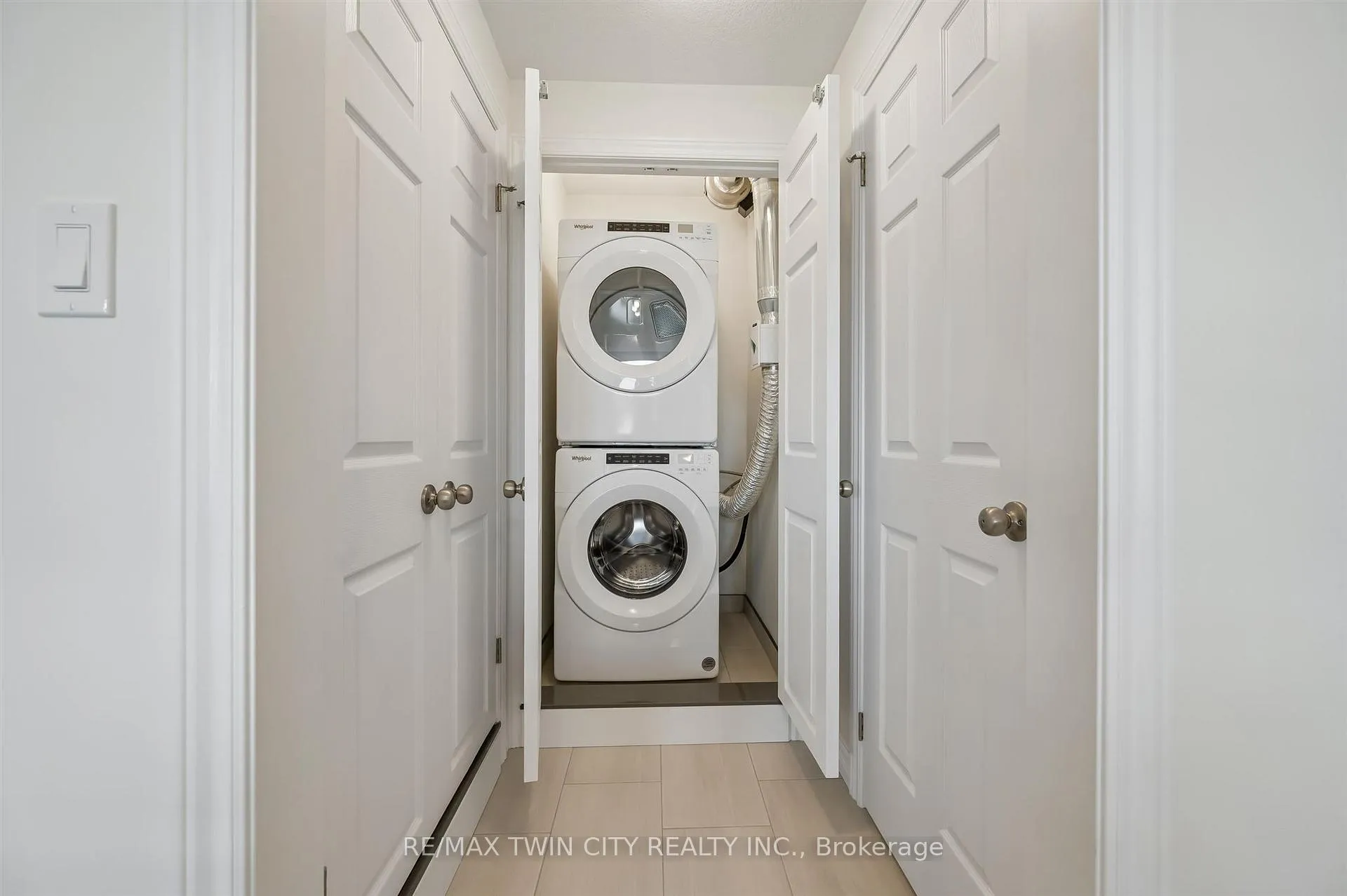 Photo 22 of 80 Lomond Lane, Kitchener, Huron Park — HOMEH