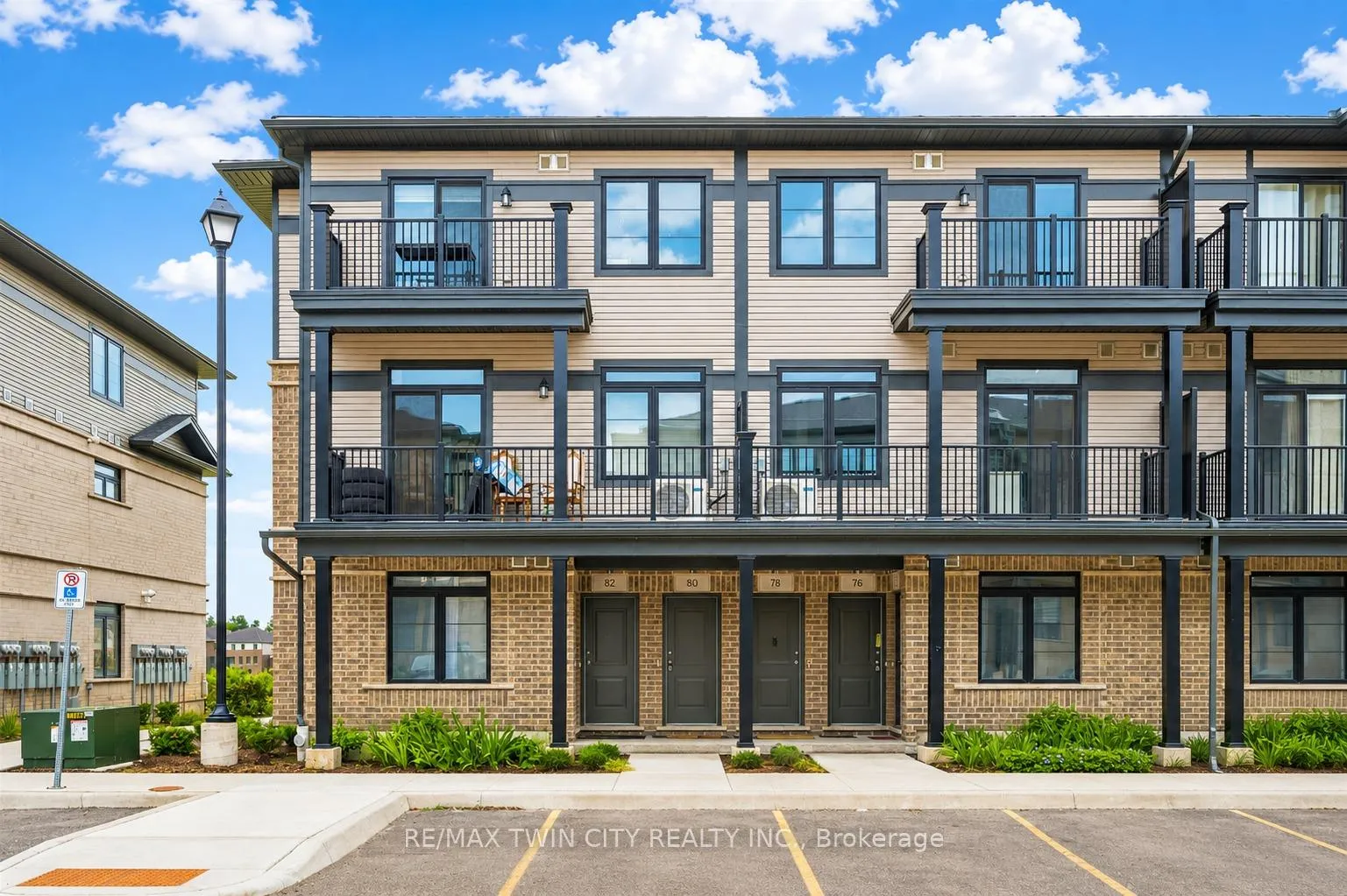 Photo 49 of 80 Lomond Lane, Kitchener, Huron Park — HOMEH