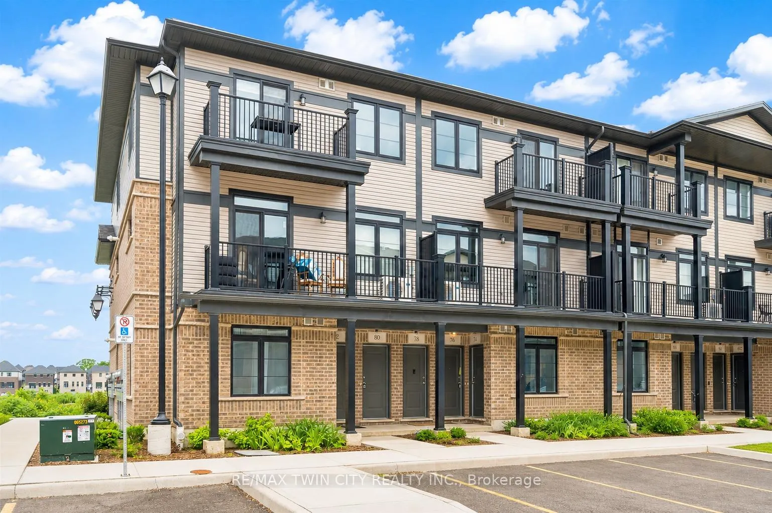 Photo 50 of 80 Lomond Lane, Kitchener, Huron Park — HOMEH