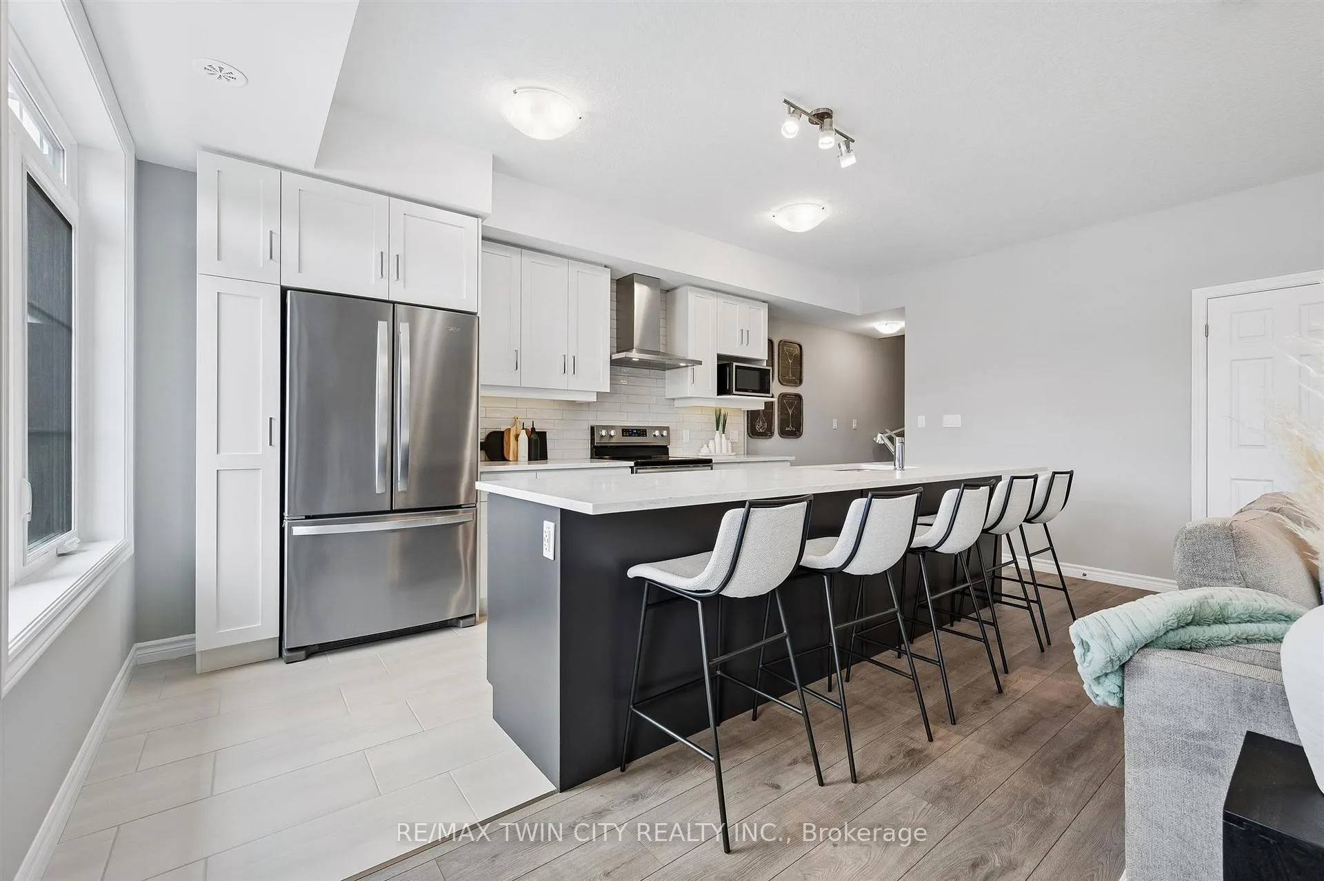 Photo 15 of 9 Lomond Lane, Kitchener, Huron Park — HOMEH