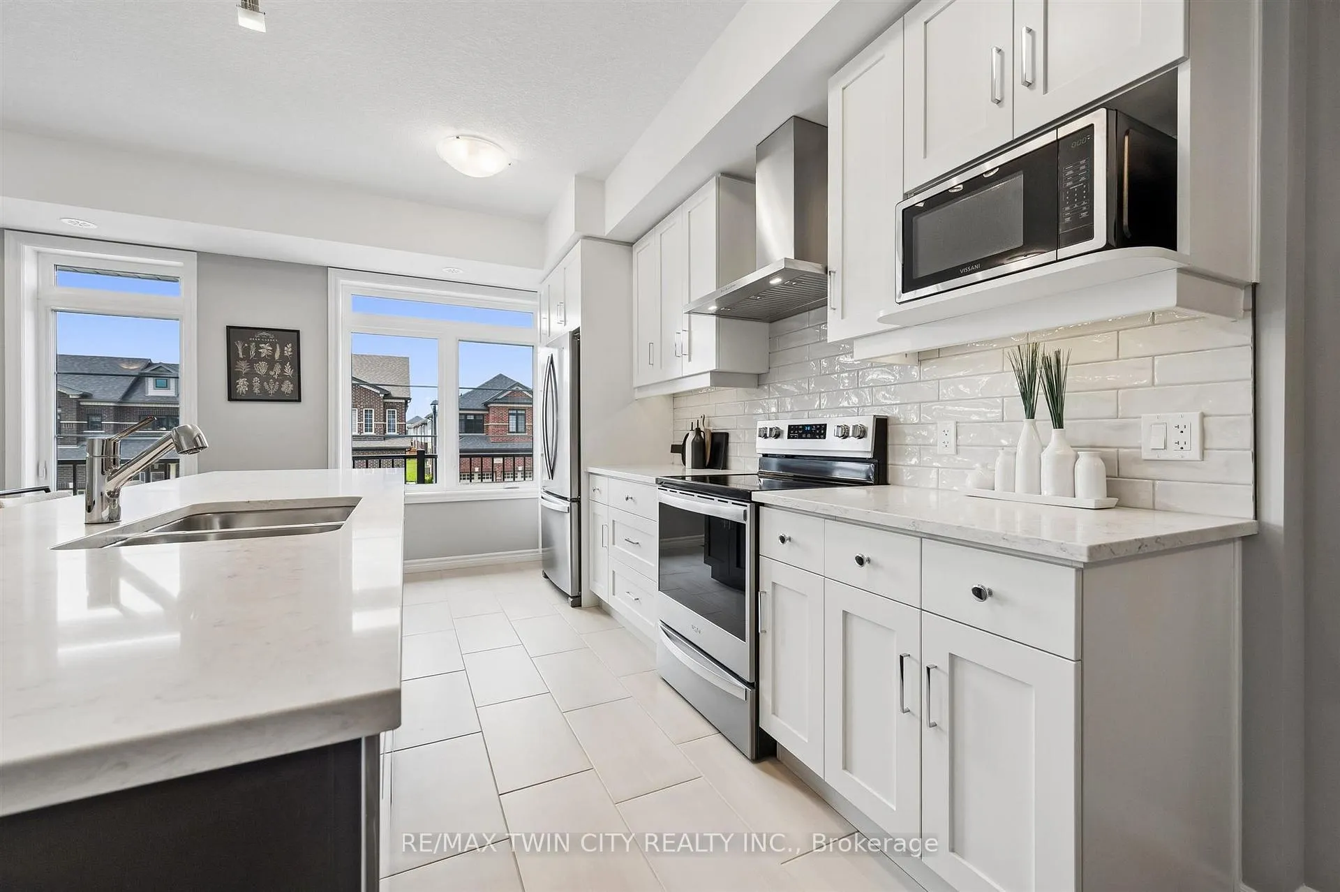 Photo 23 of 9 Lomond Lane, Kitchener, Huron Park — HOMEH