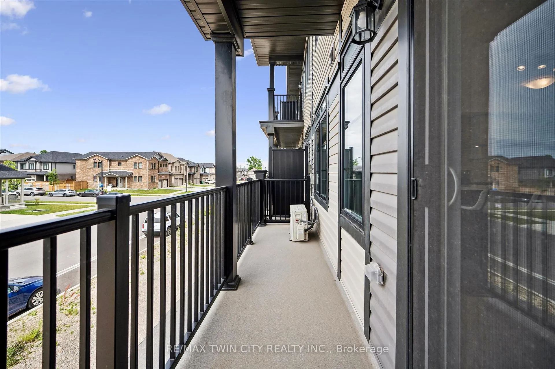 Photo 29 of 9 Lomond Lane, Kitchener, Huron Park — HOMEH