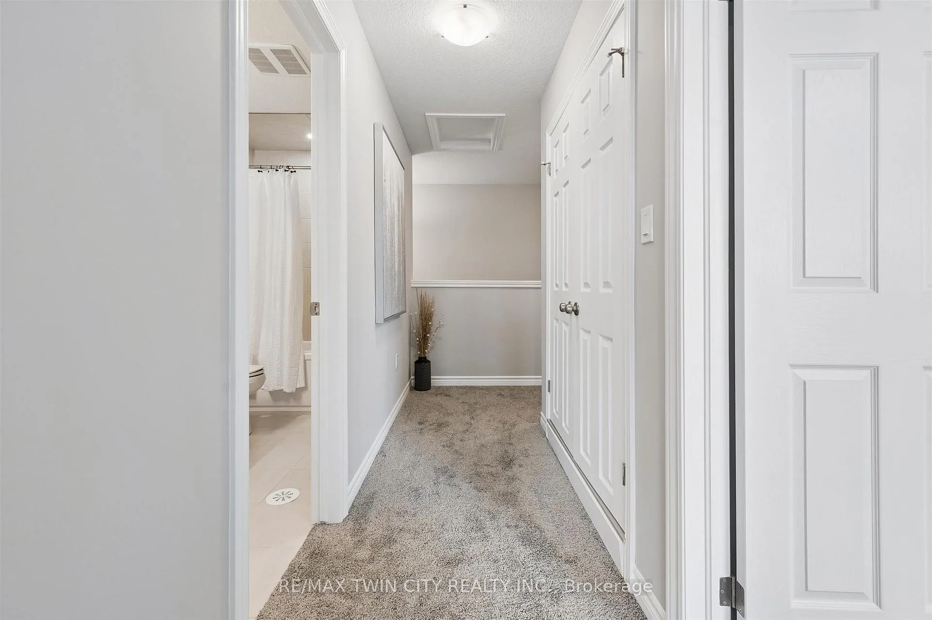 Photo 31 of 9 Lomond Lane, Kitchener, Huron Park — HOMEH