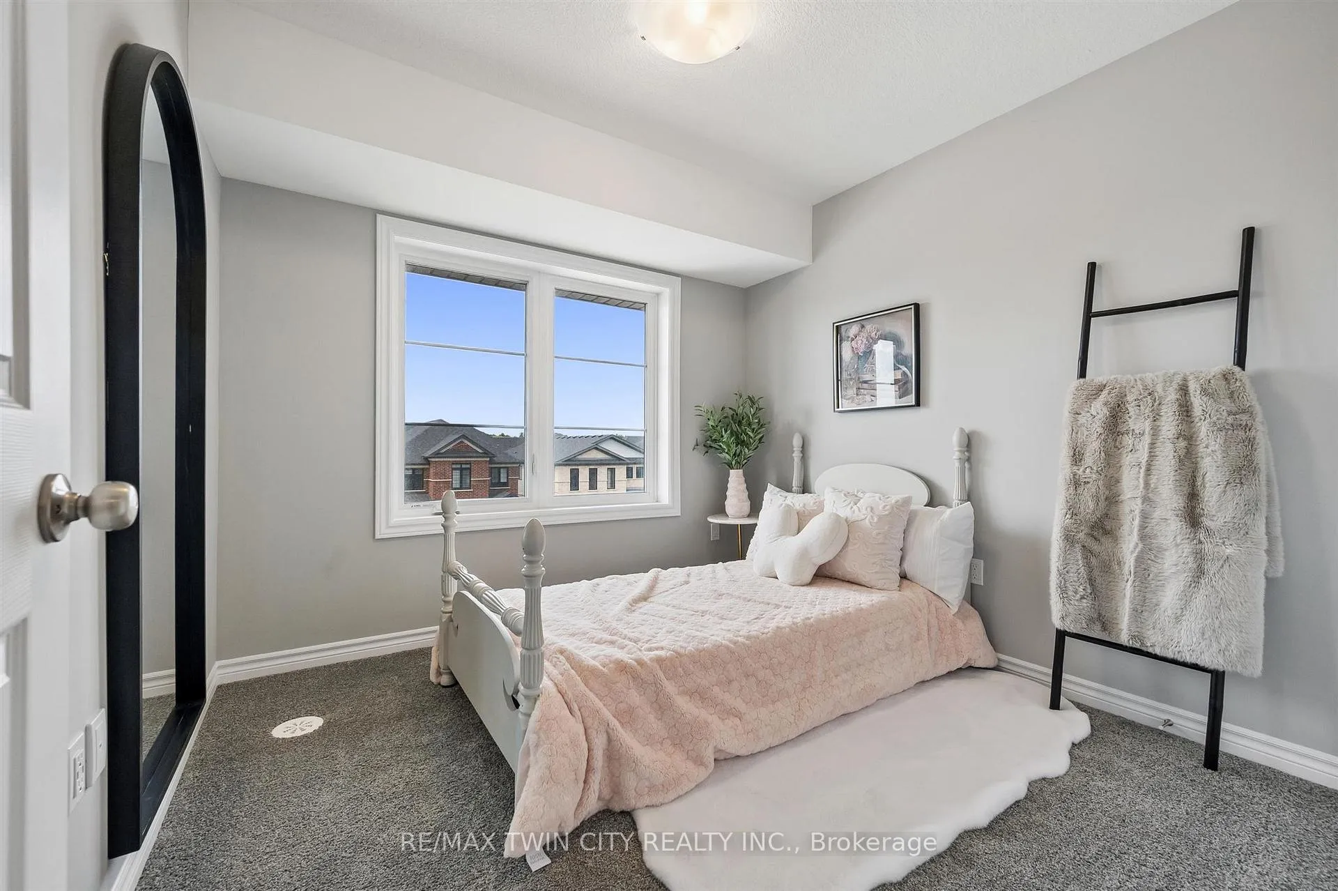 Photo 38 of 9 Lomond Lane, Kitchener, Huron Park — HOMEH