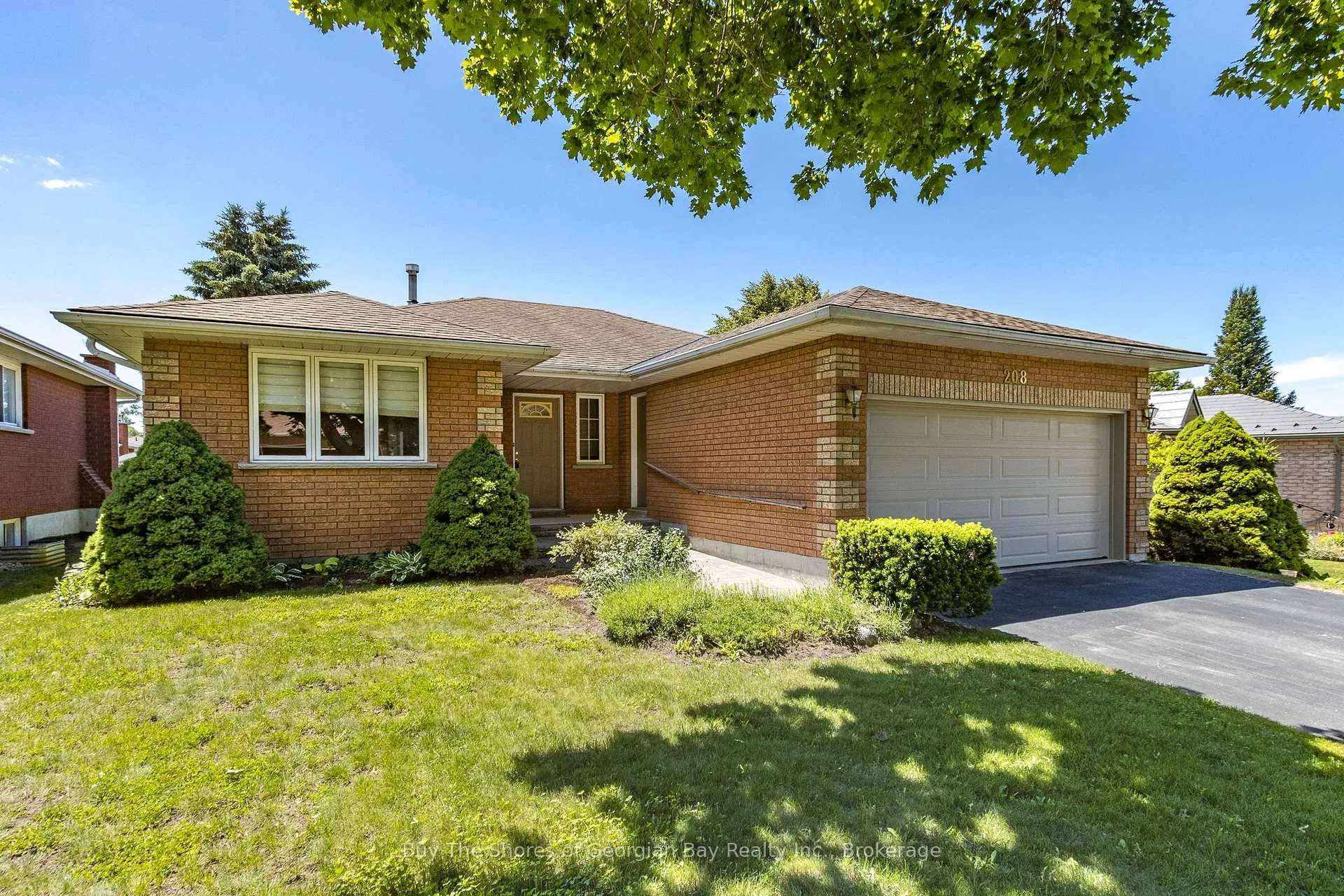 Photo 1 of 208 Margaret Street, Midland — HOMEH