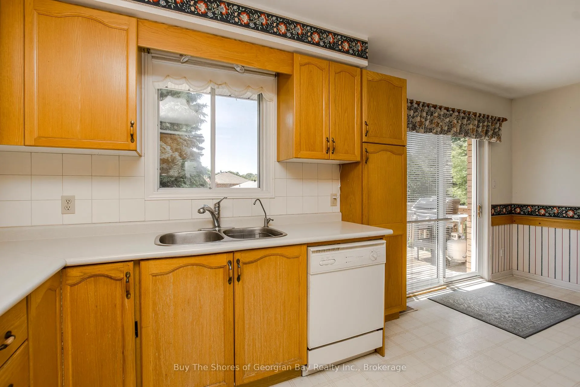Photo 7 of 208 Margaret Street, Midland — HOMEH