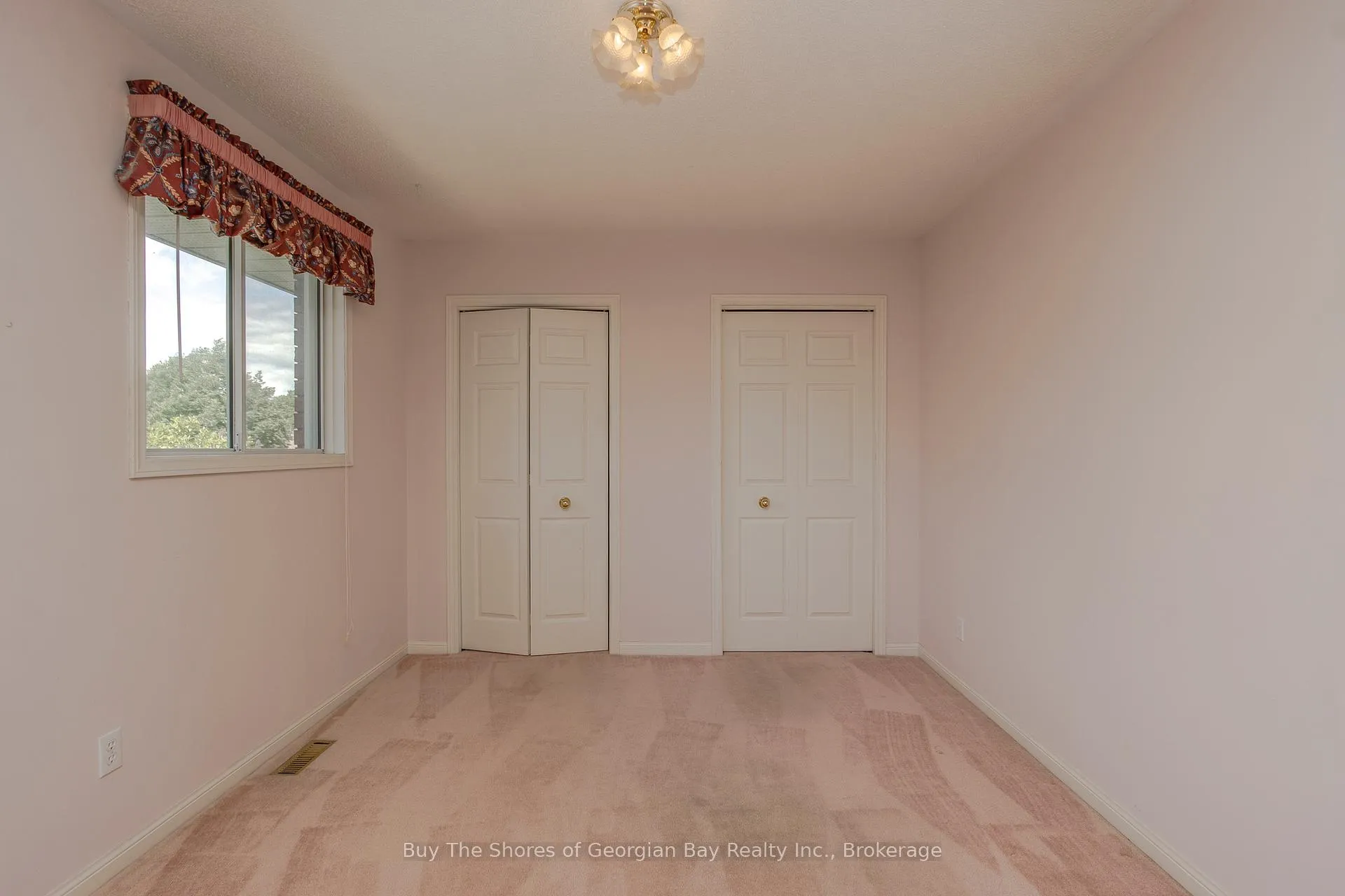 Photo 12 of 208 Margaret Street, Midland — HOMEH