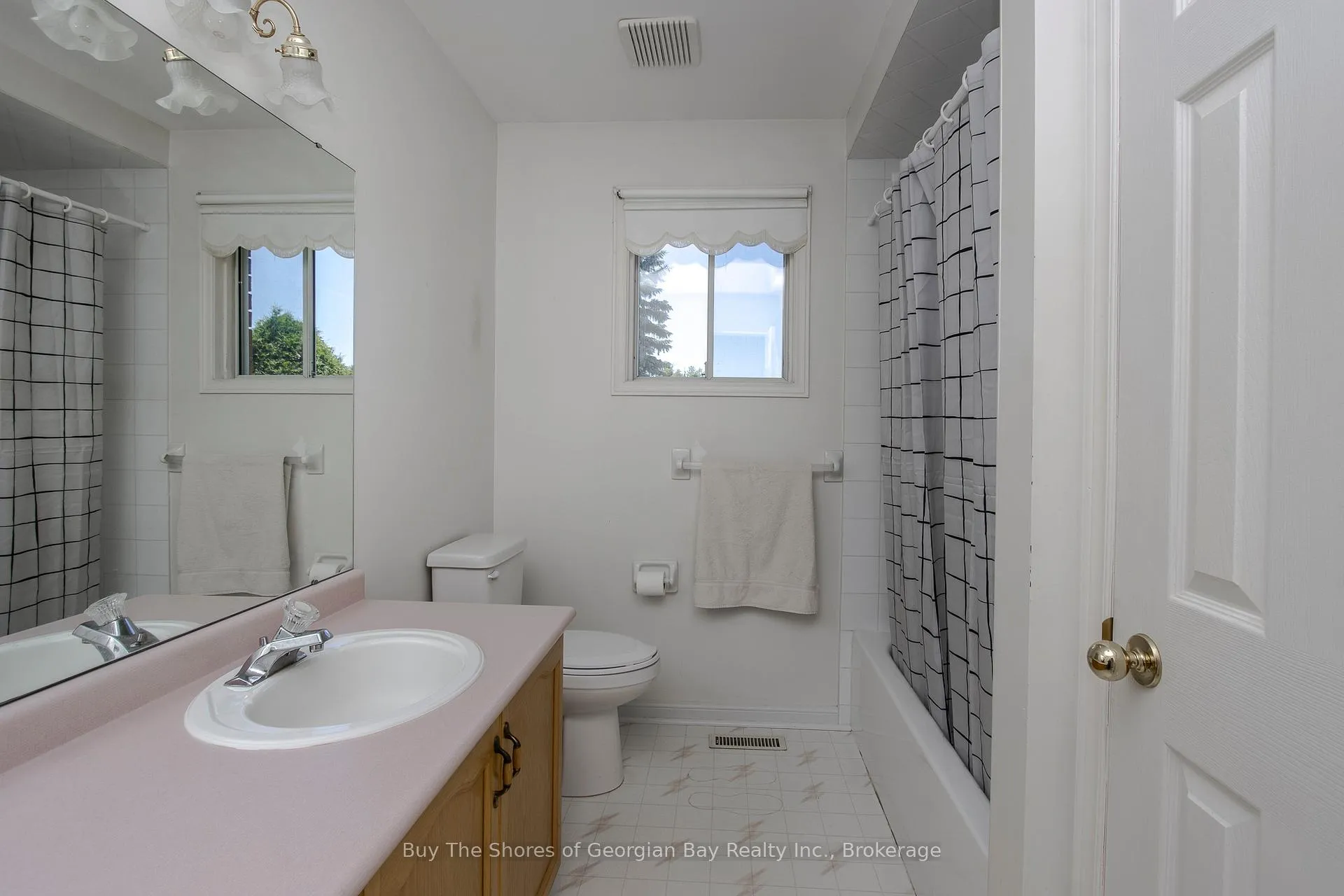 Photo 15 of 208 Margaret Street, Midland — HOMEH