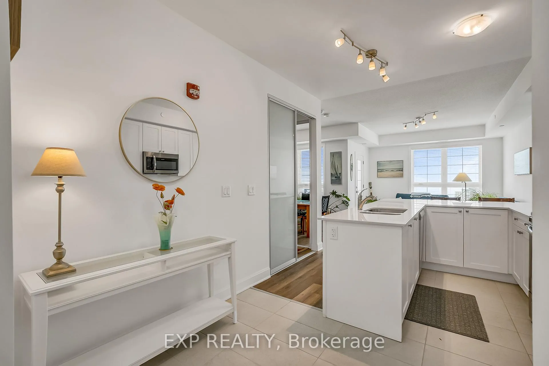Photo 6 of Unit 415, 50 Lakebreeze Drive, Clarington, Newcastle — HOMEH