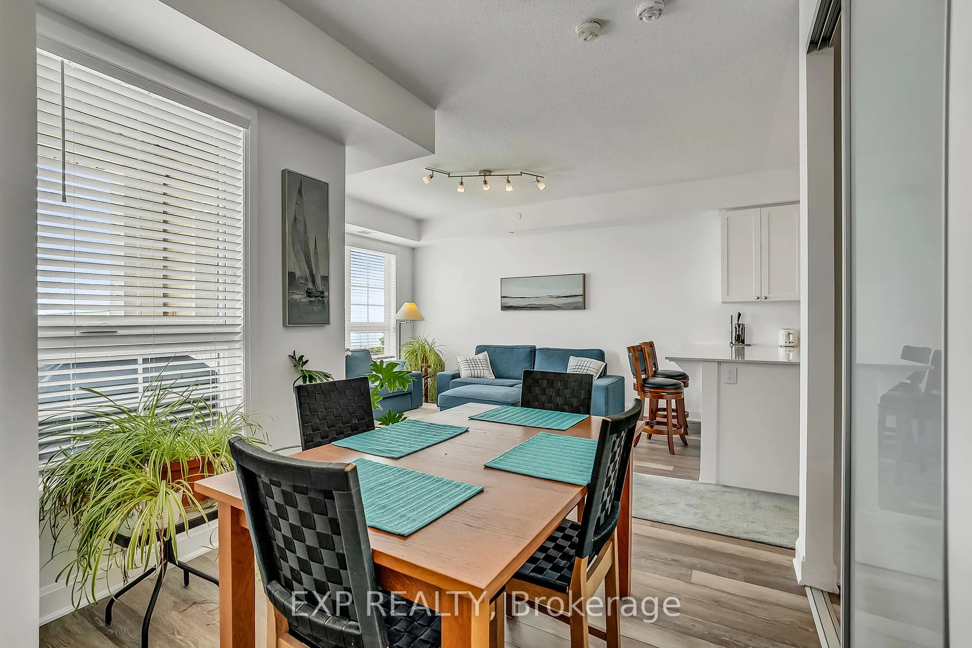 Photo 21 of Unit 415, 50 Lakebreeze Drive, Clarington, Newcastle — HOMEH