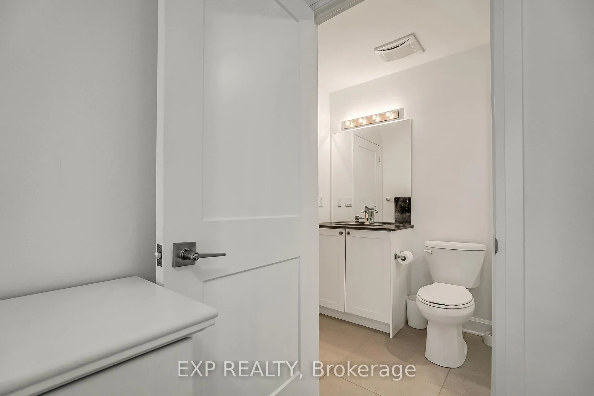 Photo 27 of Unit 415, 50 Lakebreeze Drive, Clarington, Newcastle — HOMEH