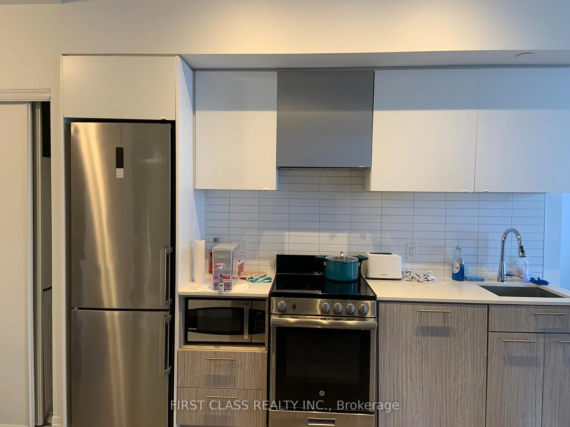 Photo 4 of Unit 3402, 251 Jarvis Street, Toronto, Moss Park — HOMEH
