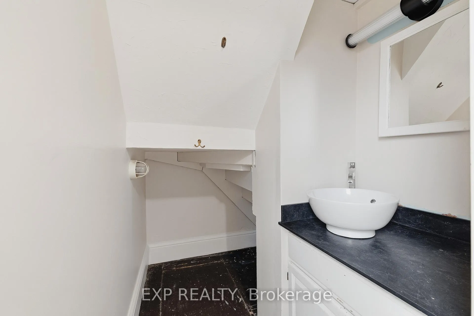 Photo 12 of 19 Adam Street, Huron East, Seaforth — HOMEH