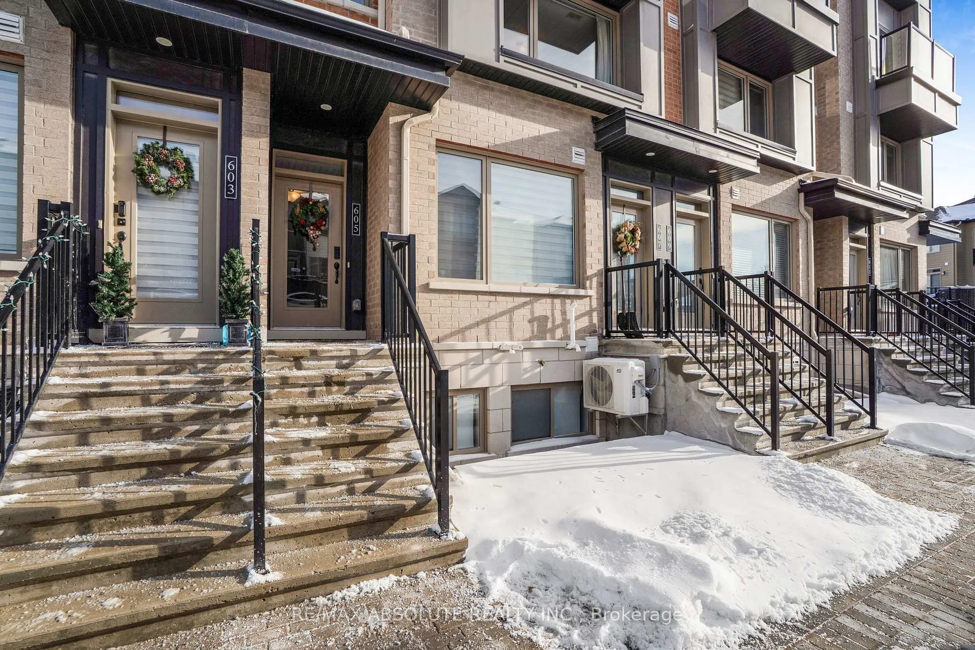 Photo 2 of 605 Makwa Private, Ottawa, CFB Rockcliffe and Area — HOMEH