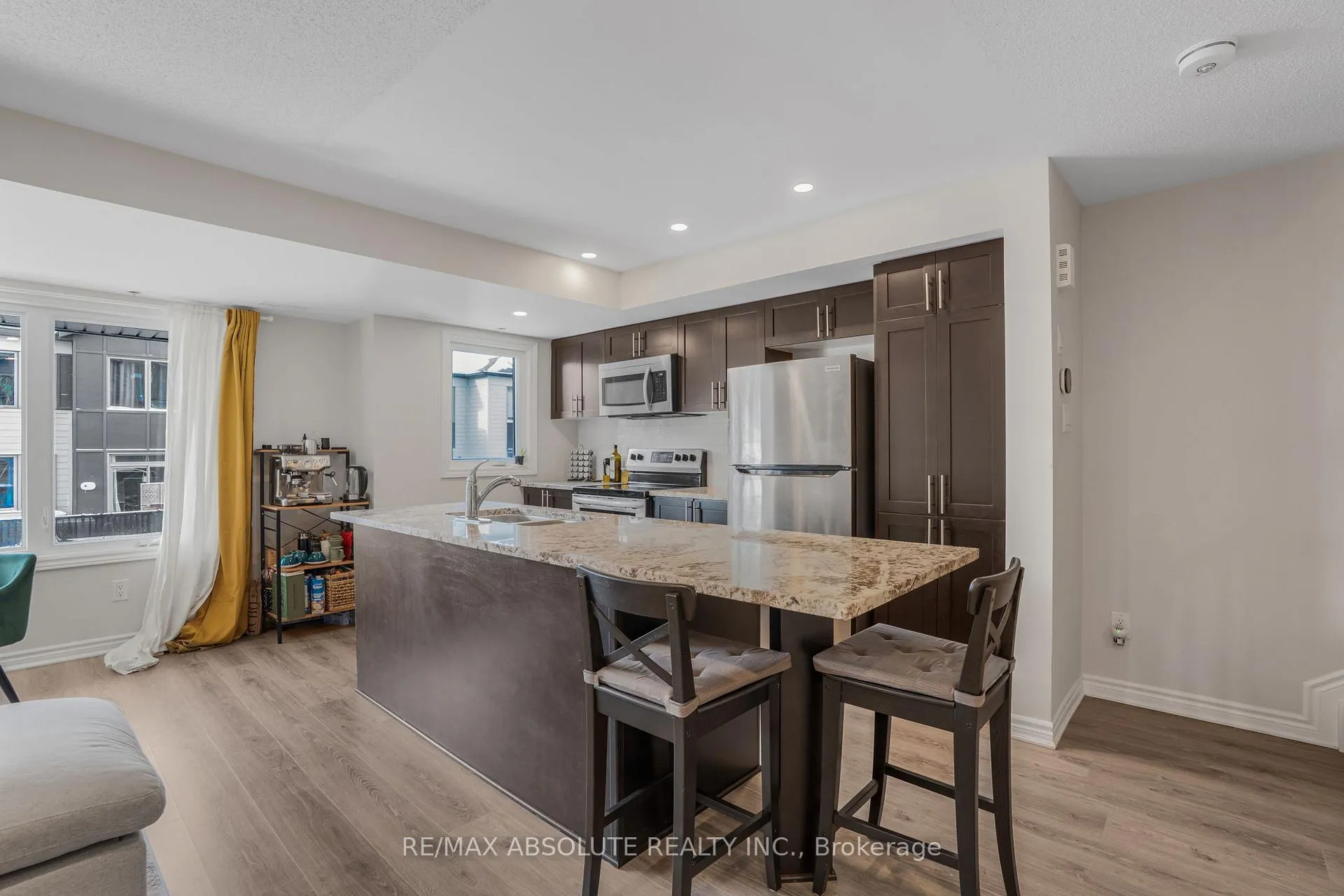 Photo 4 of 605 Makwa Private, Ottawa, CFB Rockcliffe and Area — HOMEH