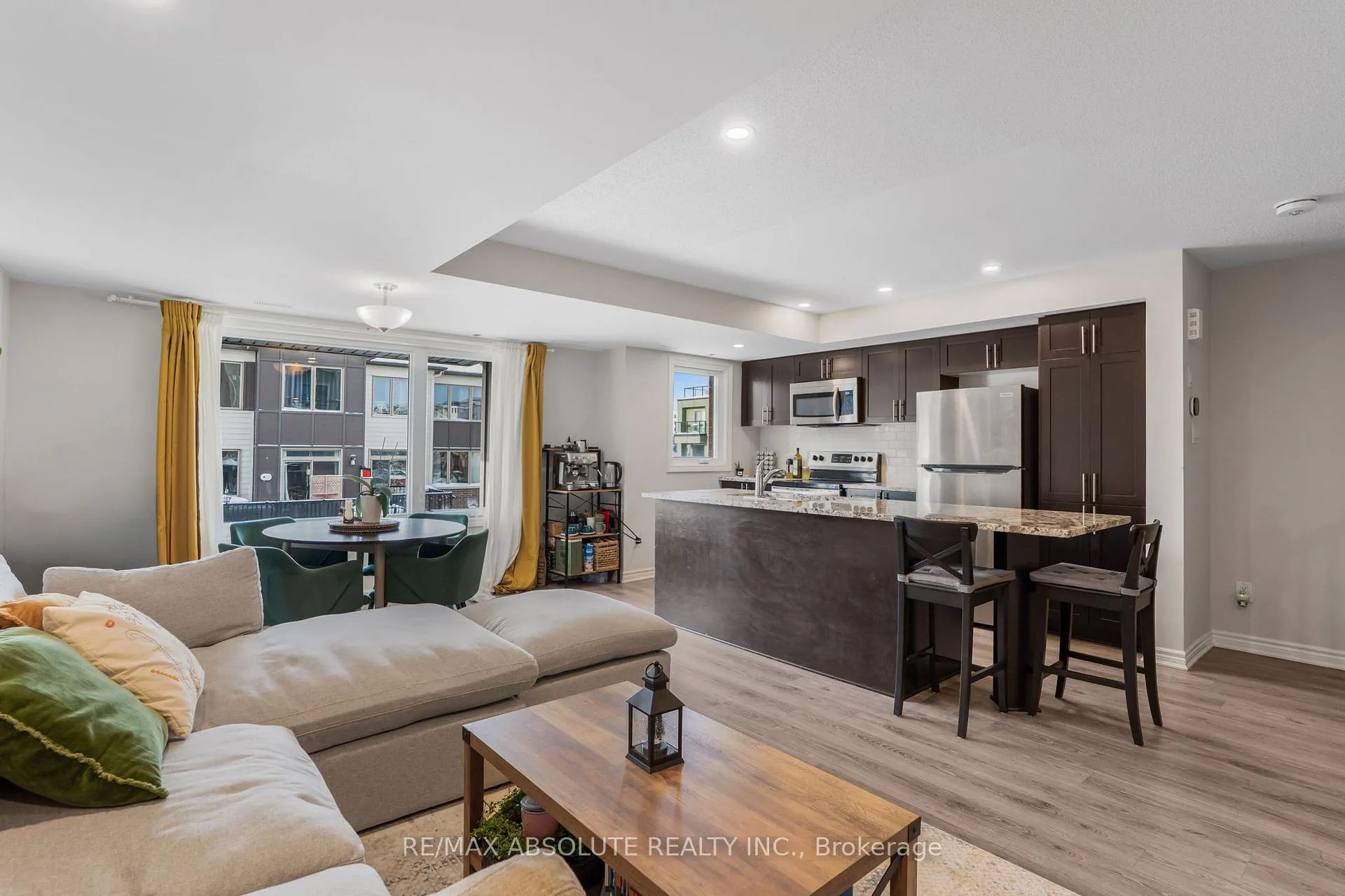 Photo 7 of 605 Makwa Private, Ottawa, CFB Rockcliffe and Area — HOMEH